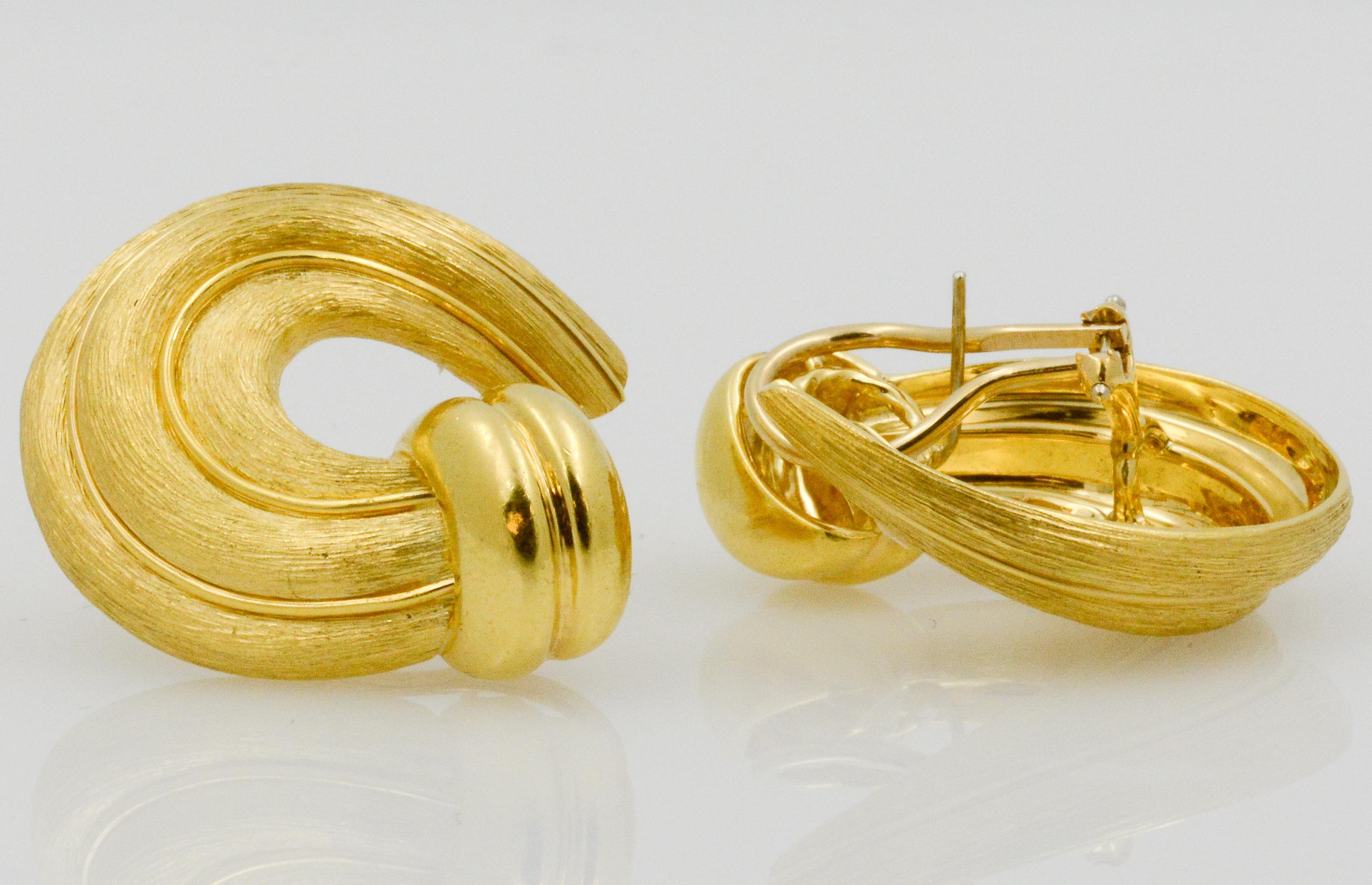 Henry Dunay 18 Karat Yellow Gold Clip Earrings 2