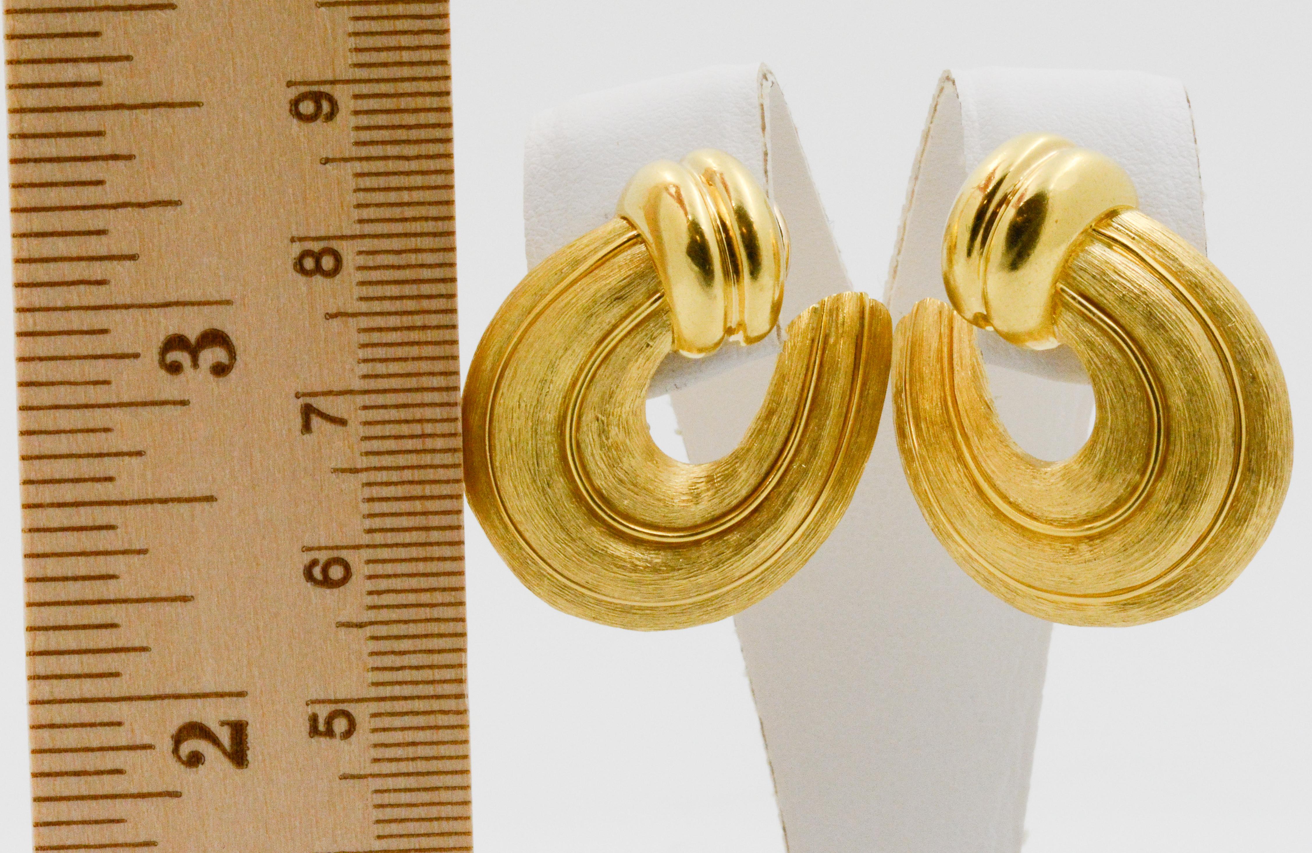 Henry Dunay 18 Karat Yellow Gold Clip Earrings 3