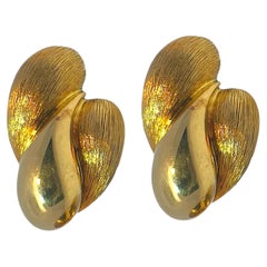 Vintage HENRY DUNAY 18k Yellow Gold Designer Leaf Earrings