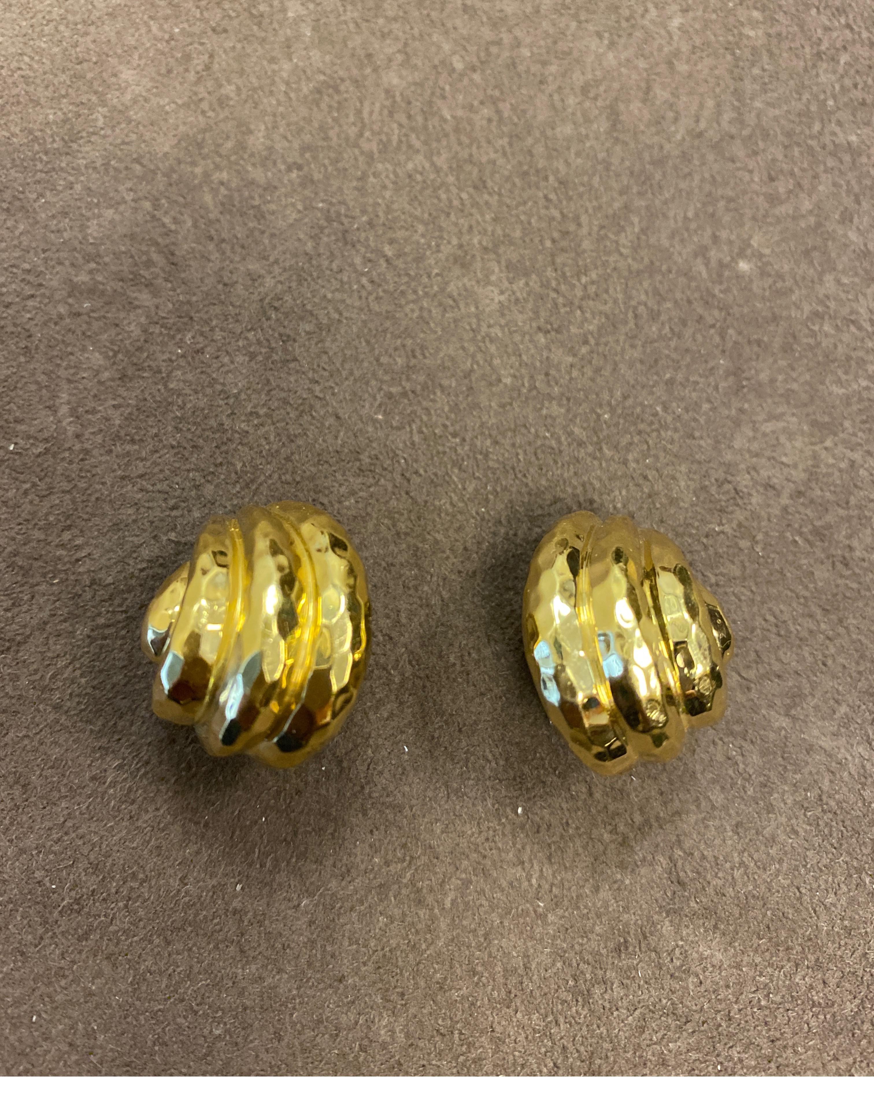 Henry Dunay 18K yellow gold earclips.
Last retail $3500
Brand new, never worn