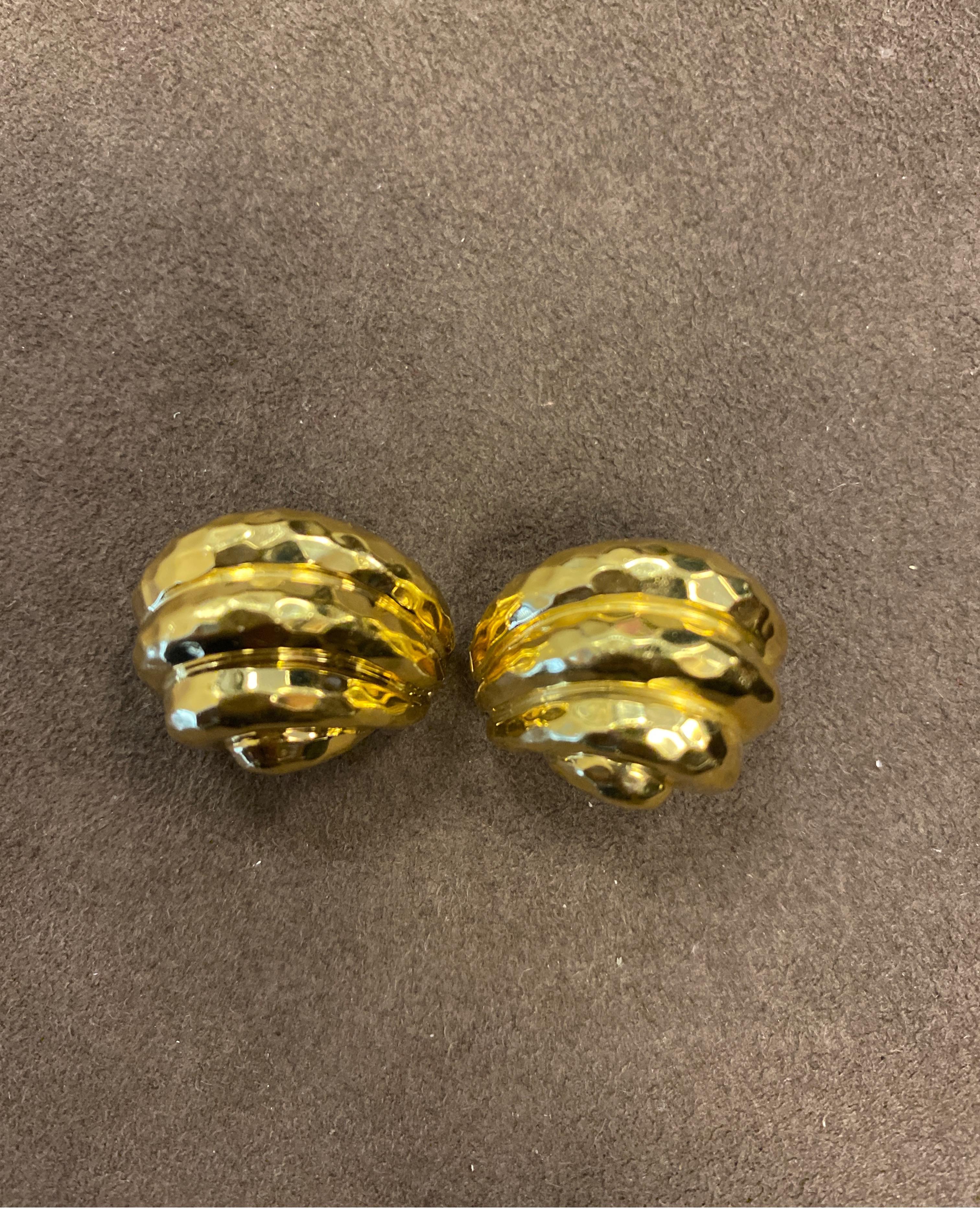 Henry Dunay 18K Yellow Gold Earclips In New Condition For Sale In Chicago, IL