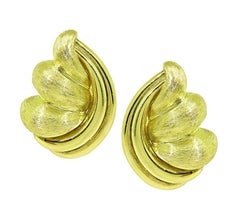 Henry Dunay 18k Yellow Gold Earrings