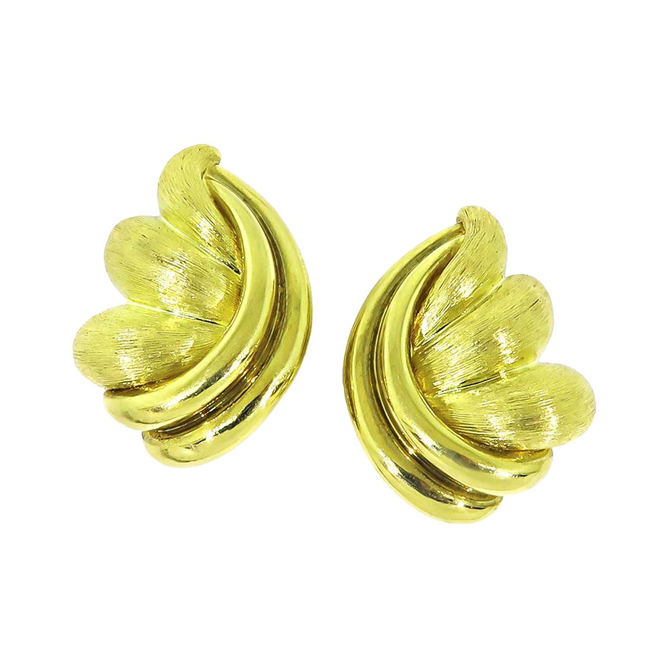 Pre-owned Henry Dunay 18k Yellow Gold Earrings