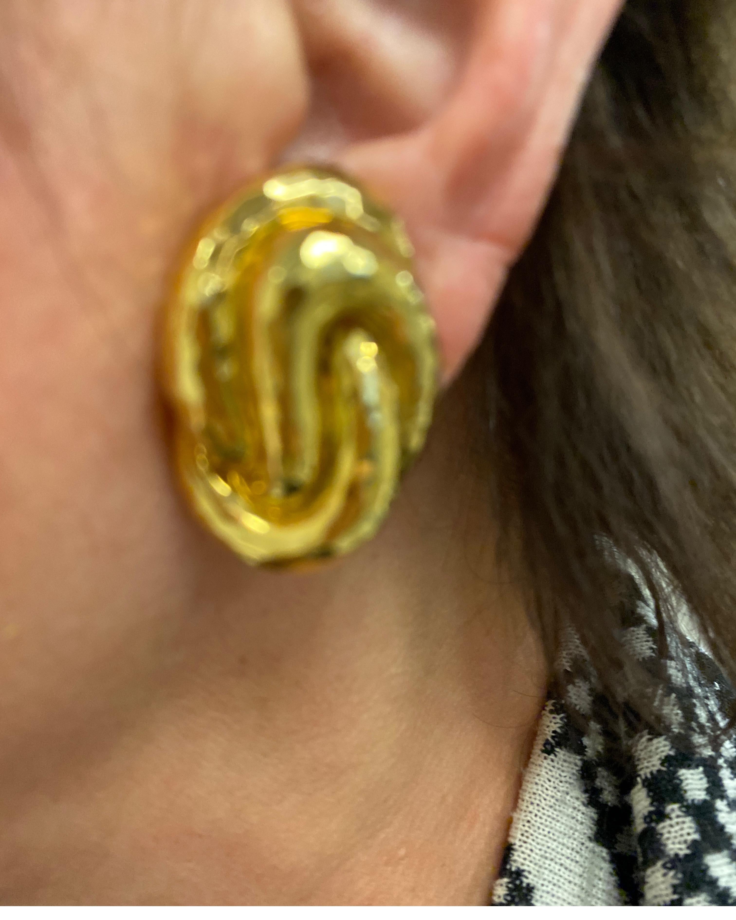 Henry Dunay Boucles d'oreilles facettées en or jaune 18 carats Pour femmes en vente