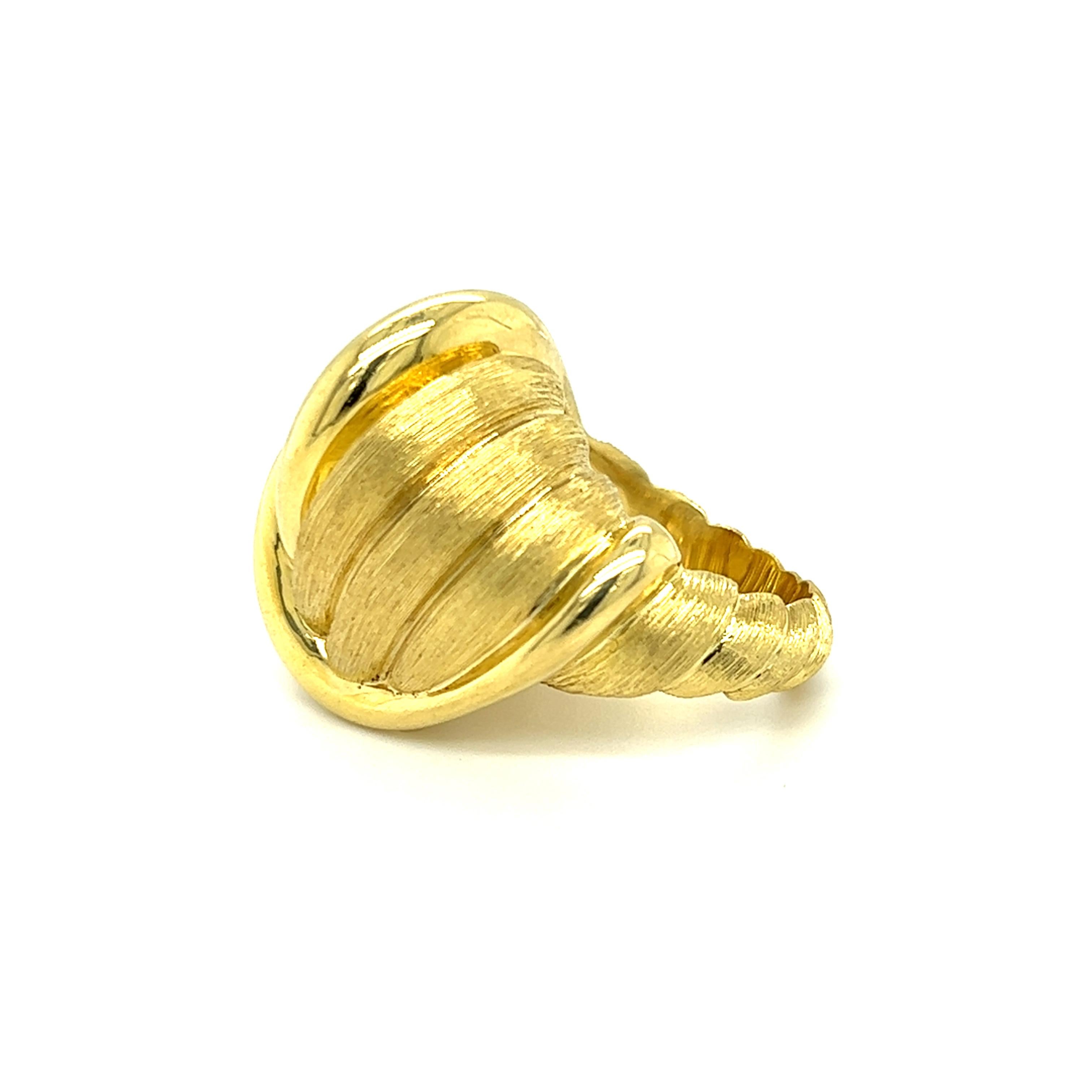 Henry Dunay 18k Gelbgold großer Dome Knoten Design strukturierter Ring  im Zustand „Gut“ im Angebot in Towson, MD