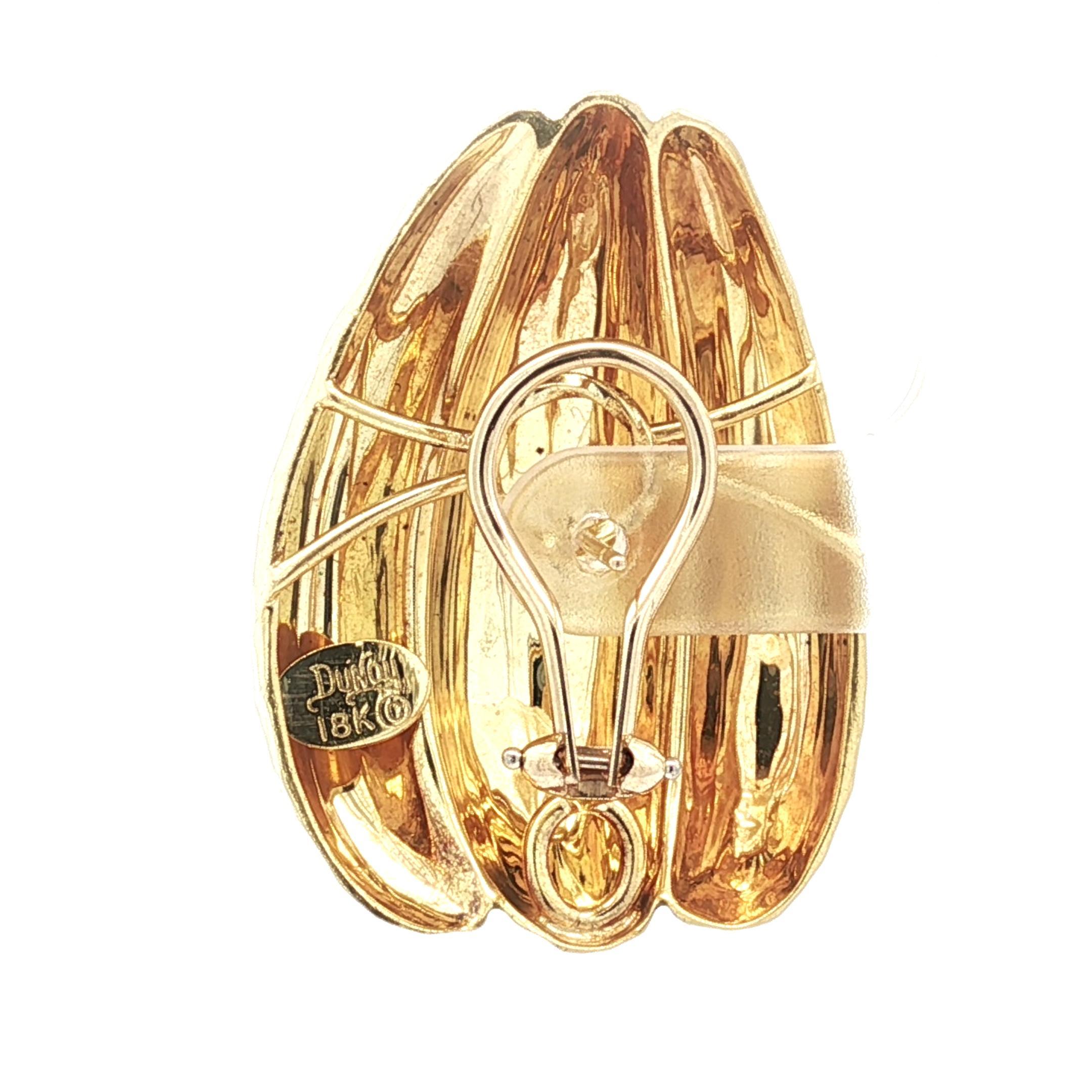 Boucles d'oreilles Omega en or jaune 18k à large manchette et finition martelée Henry Dunay en vente 3