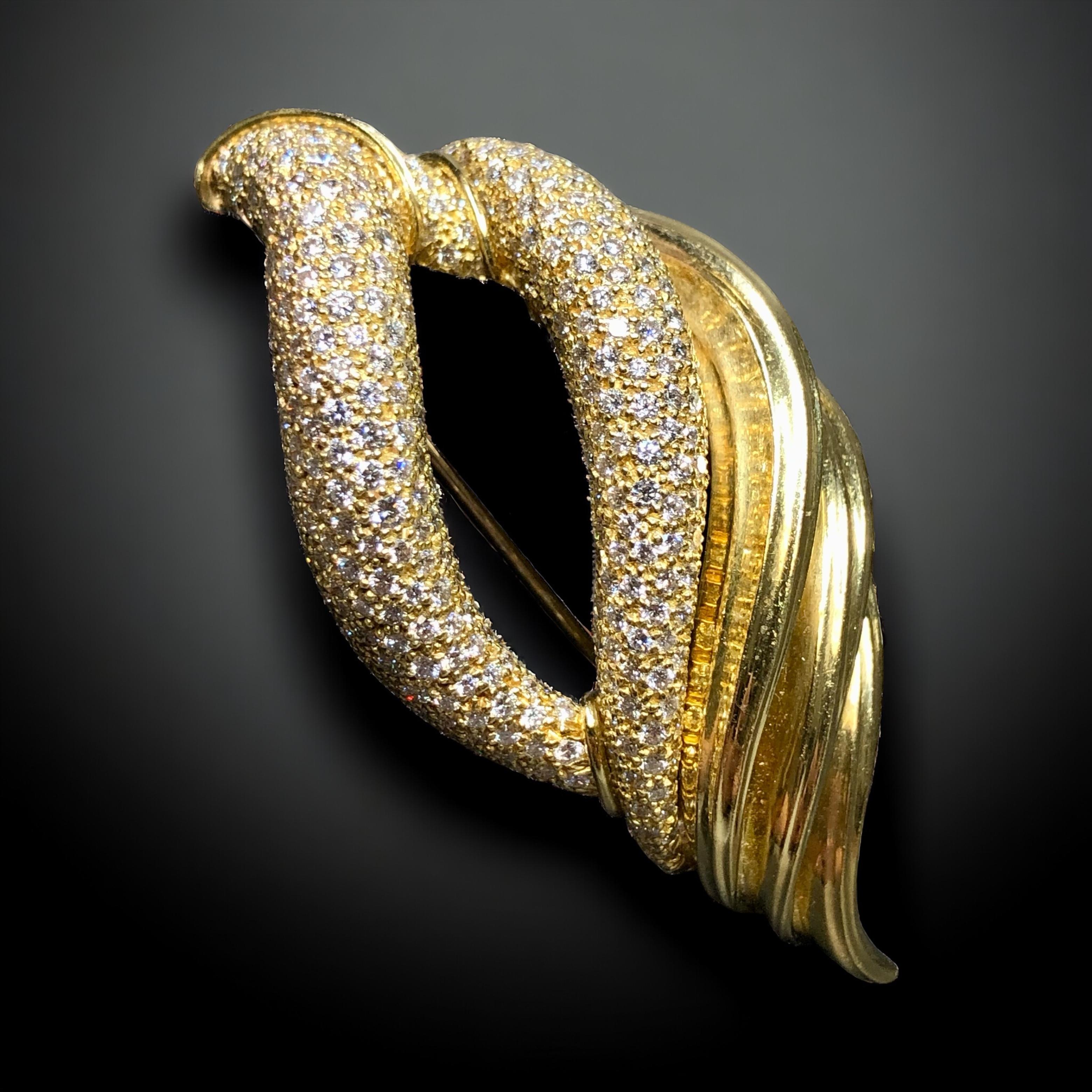 HENRY Dunay, spilla in oro giallo 18 carati con pavé di diamanti aperto e testurizzato 4ctw F Vs in vendita 2