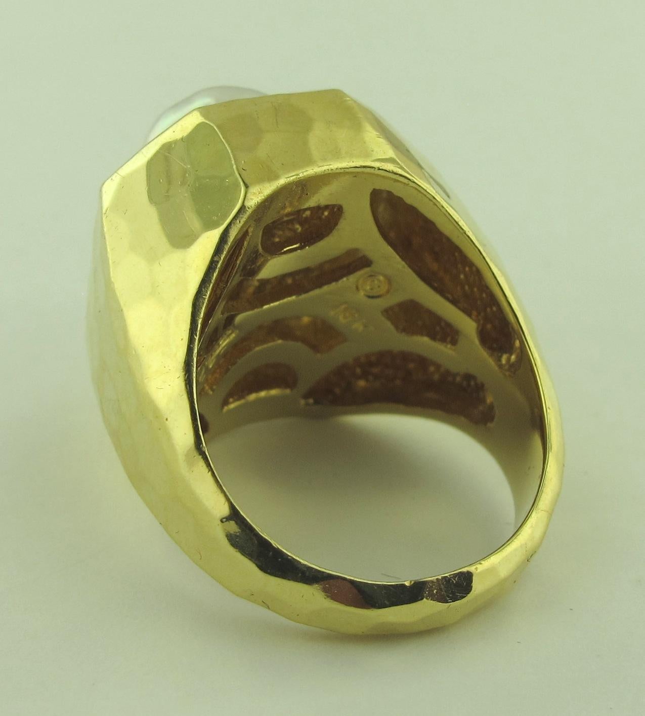Henry Dunay 18 Karat yellow gold and South Sea Pearl Ring In Excellent Condition In Palm Desert, CA