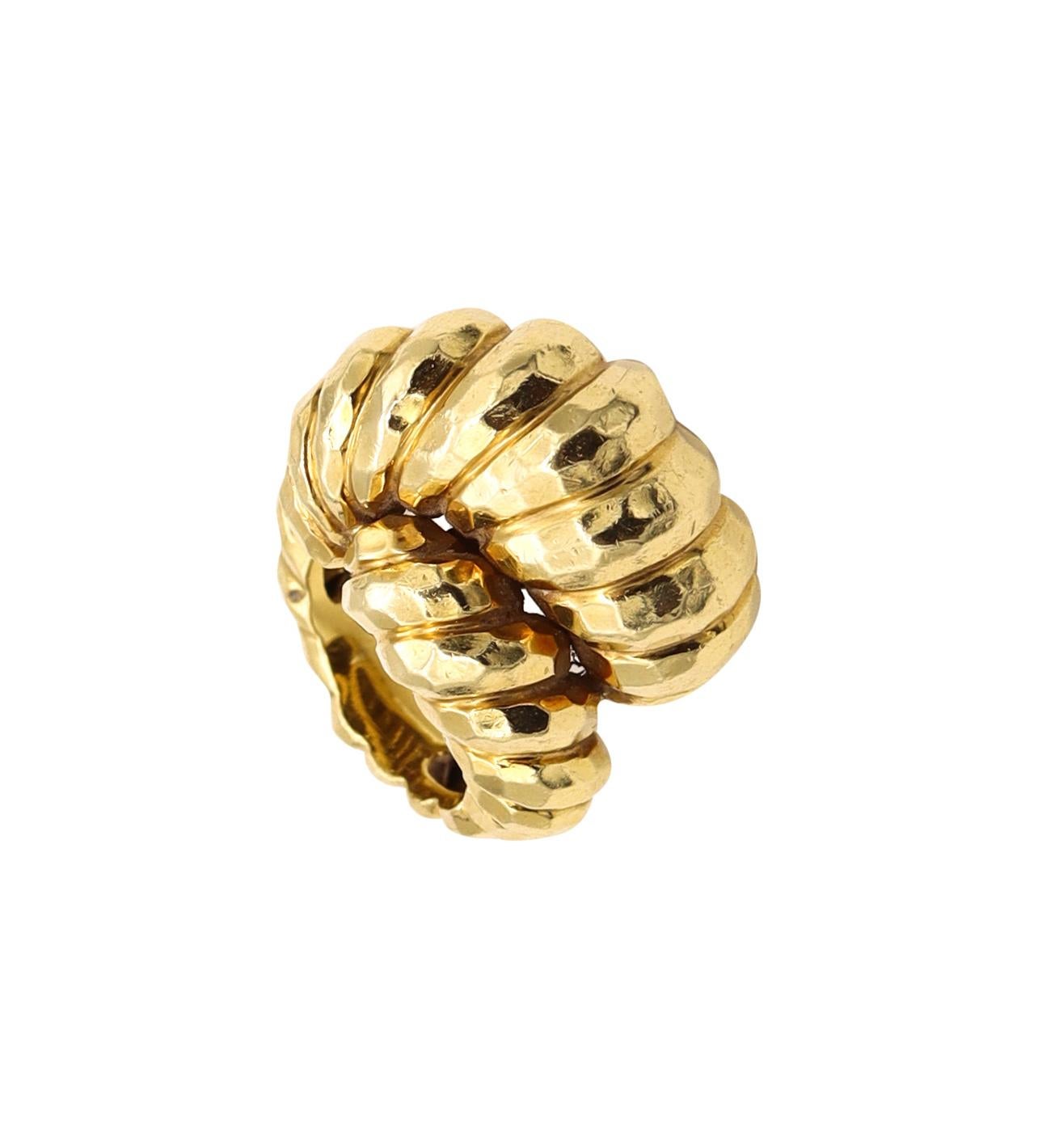 Henry Dunay 1970 New York Cocktail Knot Ring in Solid Faceted 18Kt Yellow Gold 1
