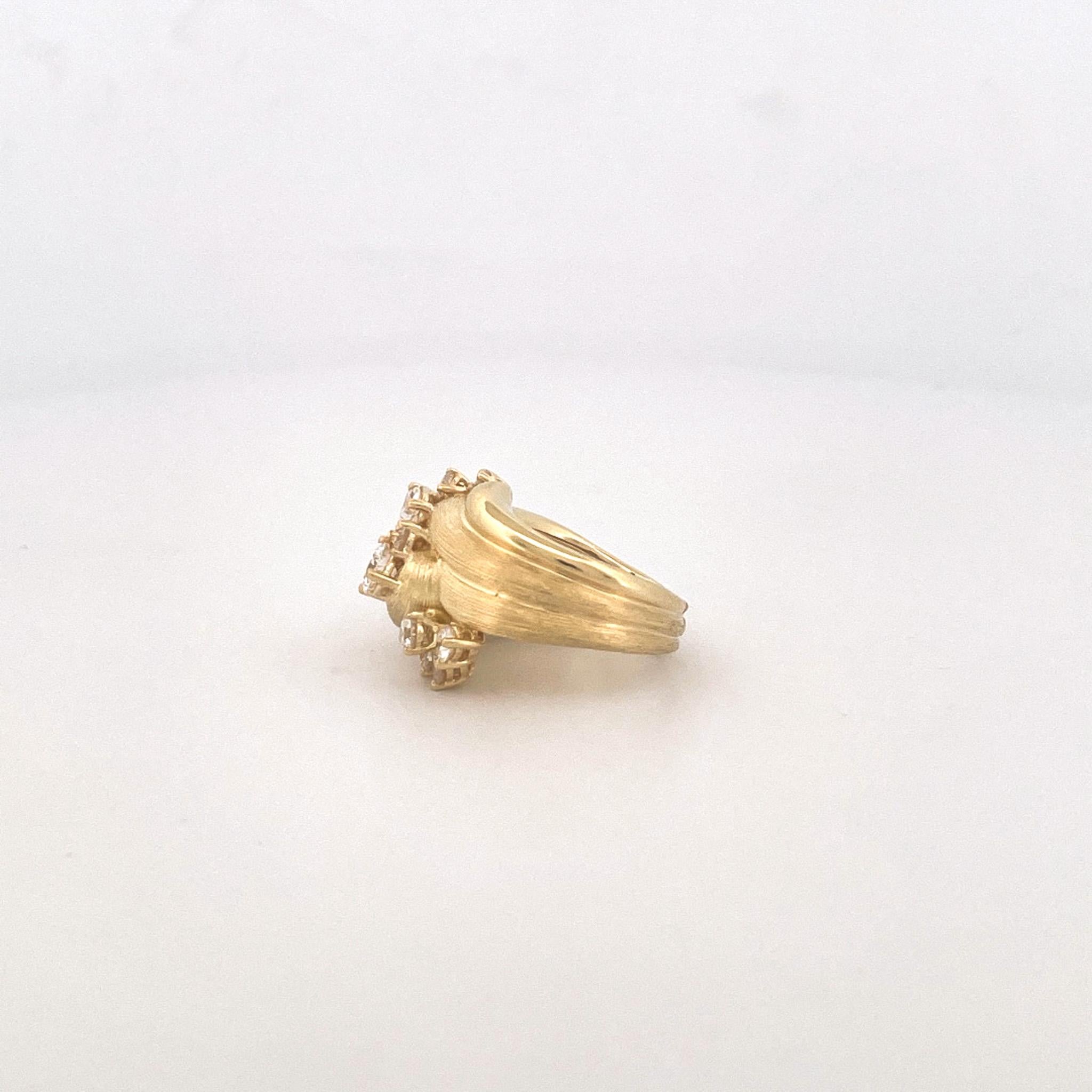 Henry Dunay 1980s 18k Yellow Gold Diamond Knot Ring For Sale 3