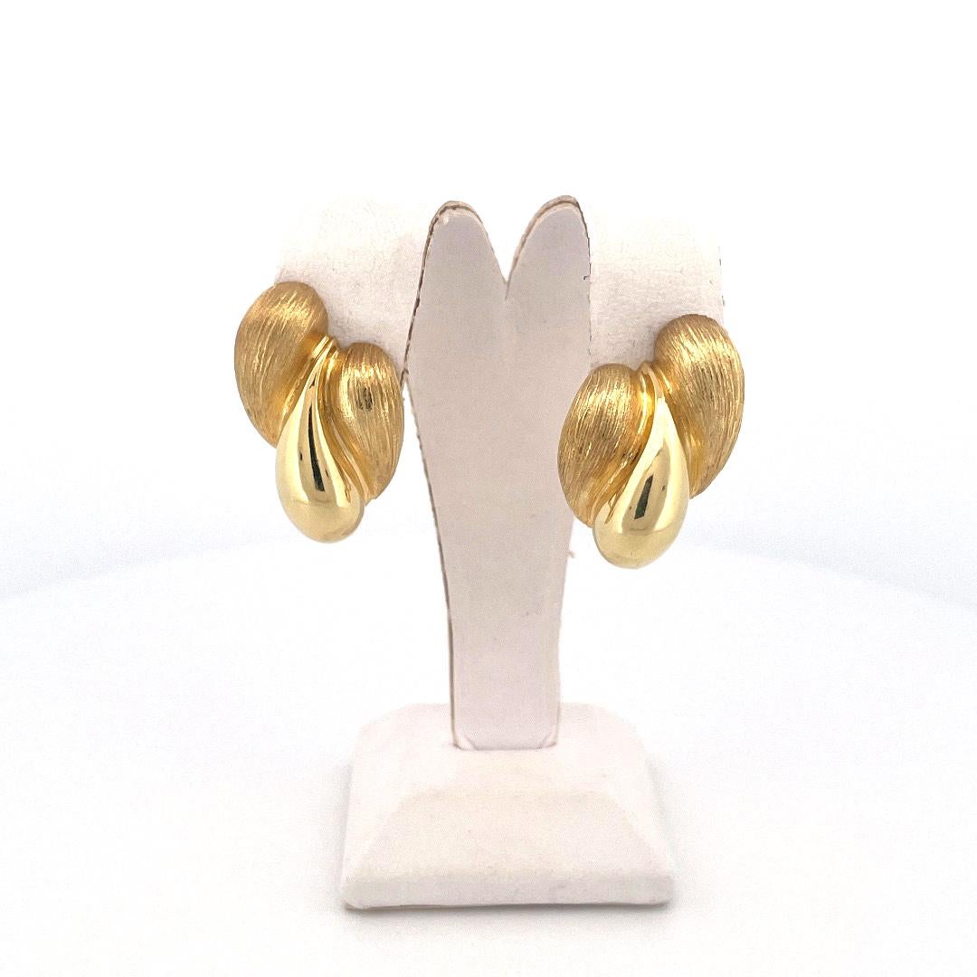 Henry Dunay 1980er Jahre Ohrringe aus 18 Karat Gelbgold mit Säbeloberfläche im Angebot 7