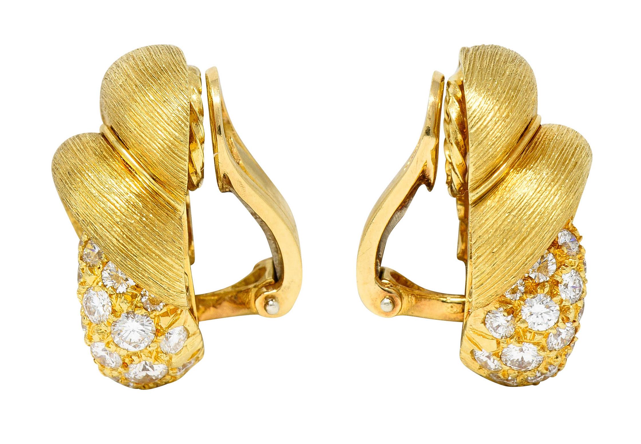 Contemporary Henry Dunay 2.00 Carats Diamond 18 Karat Gold Sabi Ear-Clip Earrings