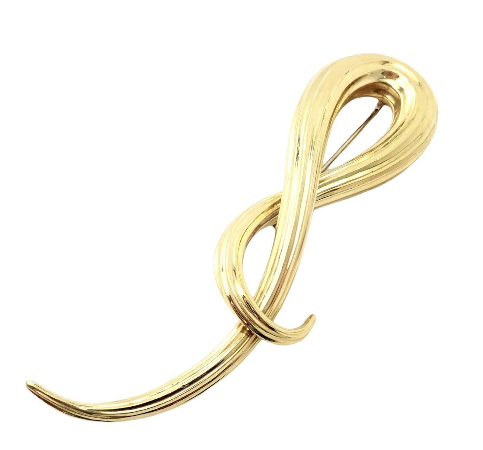 Henry Dunay Abstract Yellow Gold Pin Brooch For Sale 1