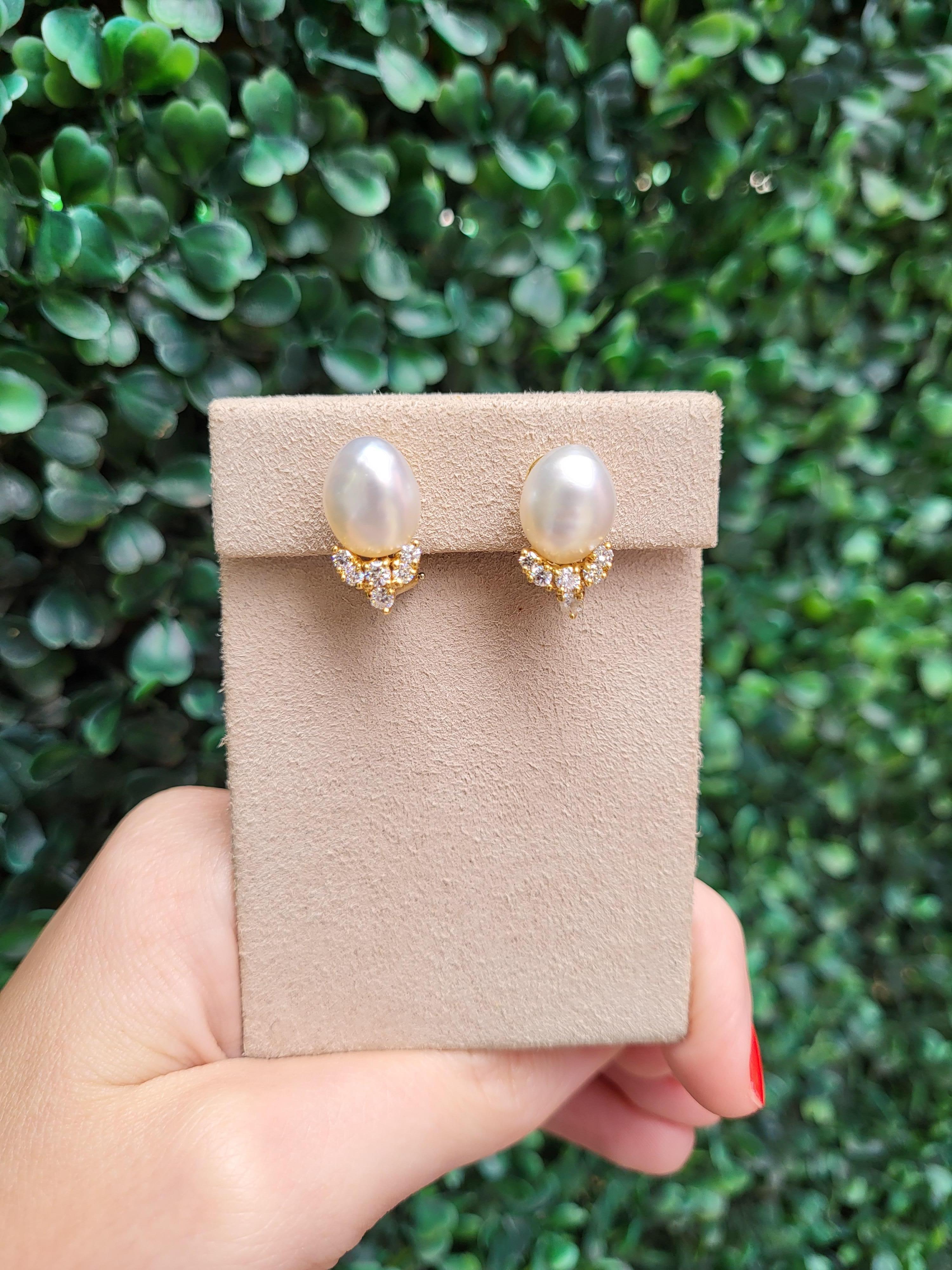 Henry Dunay Baroque Cultured Pearl & Diamond Earrings In Excellent Condition For Sale In Houston, TX