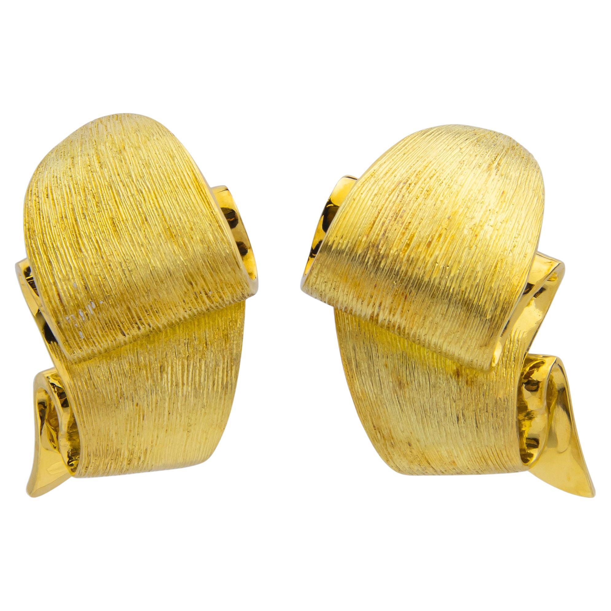 Henry Dunay Brushed 18 Karat Gold Ear Clips