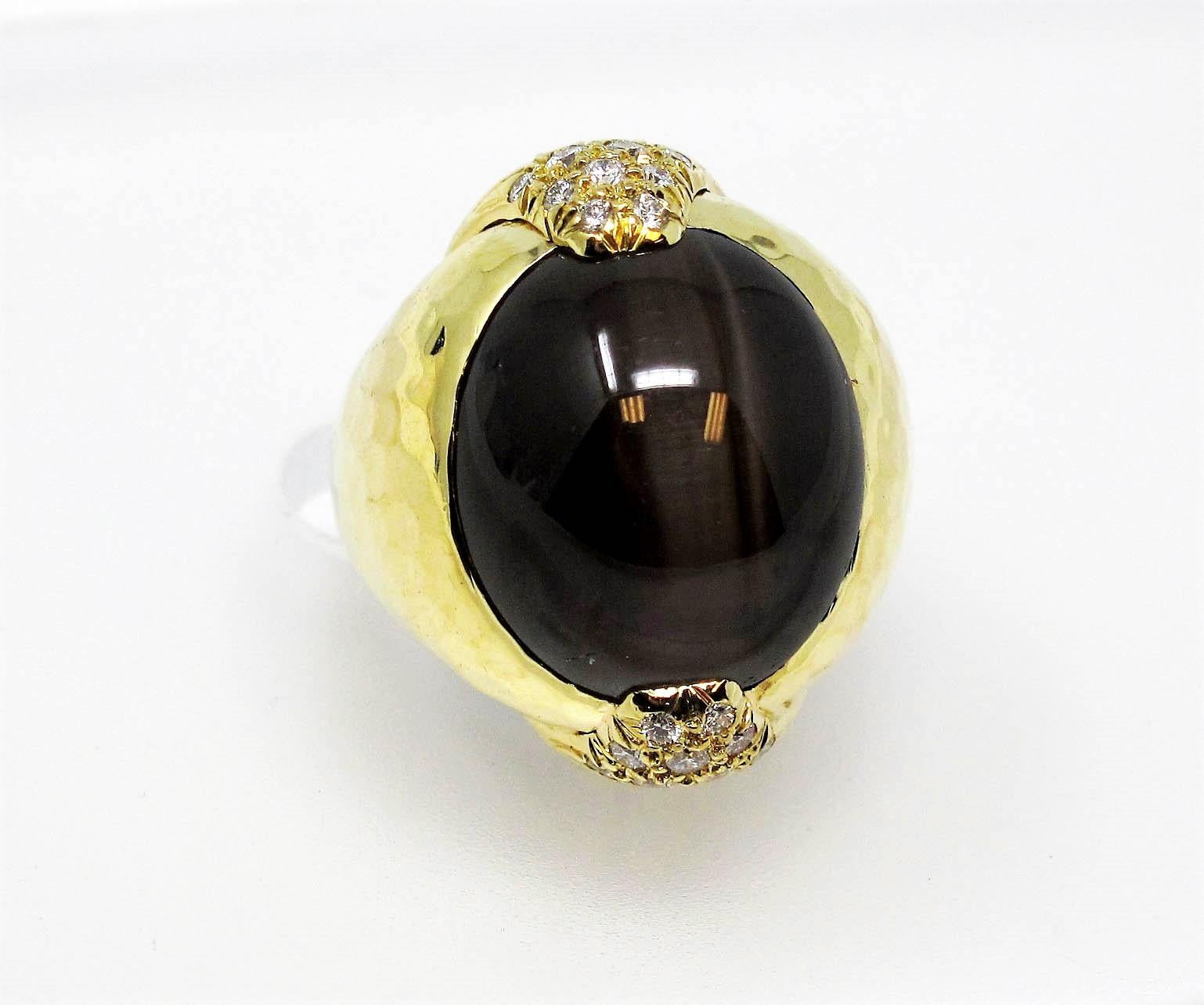 Henry Dunay Cabochon Cat's Eye Sillimanite and Diamond Dome Ring 18 Karat For Sale 3