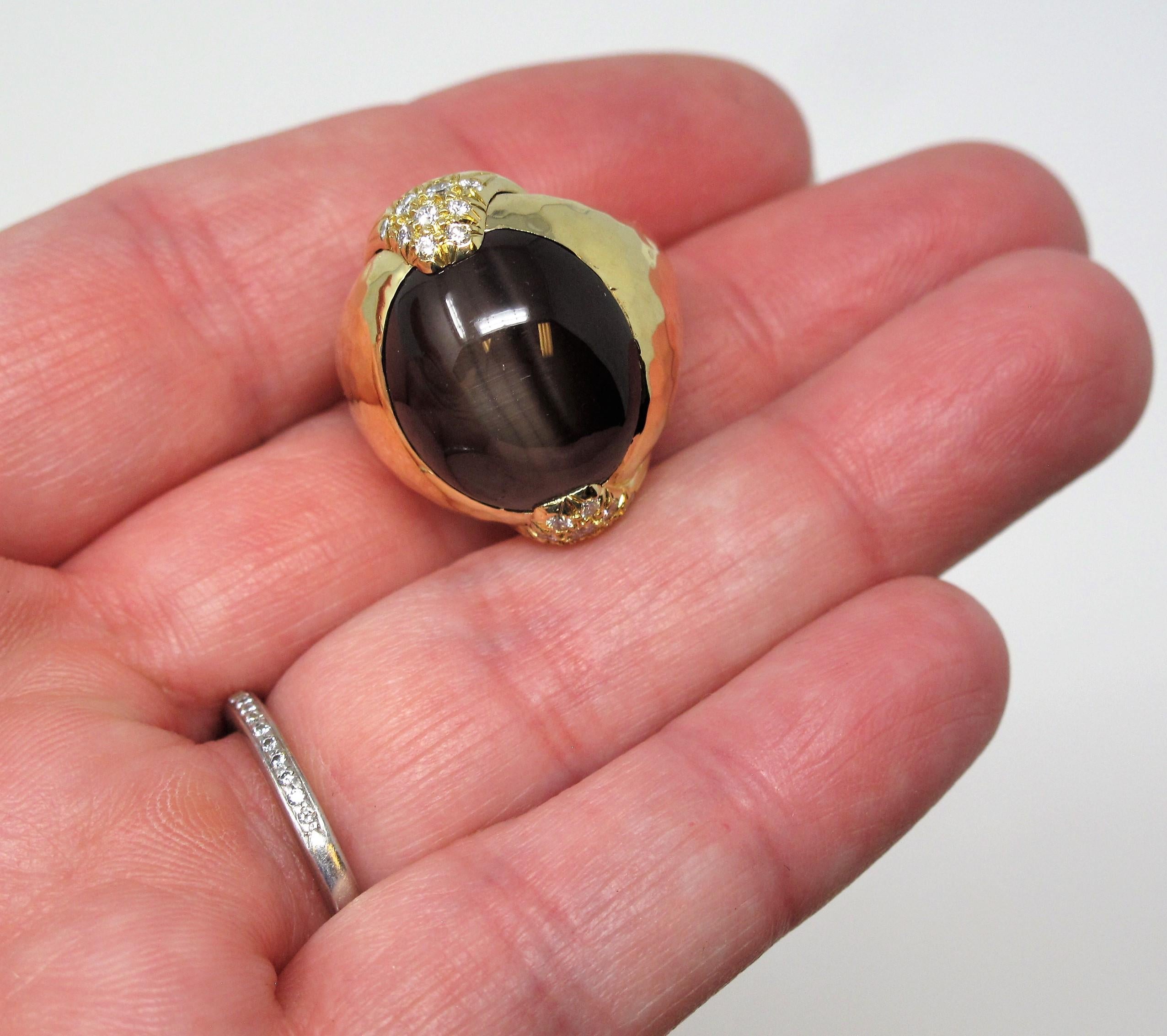 Henry Dunay Cabochon Cat's Eye Sillimanite and Diamond Dome Ring 18 Karat In Good Condition For Sale In Scottsdale, AZ