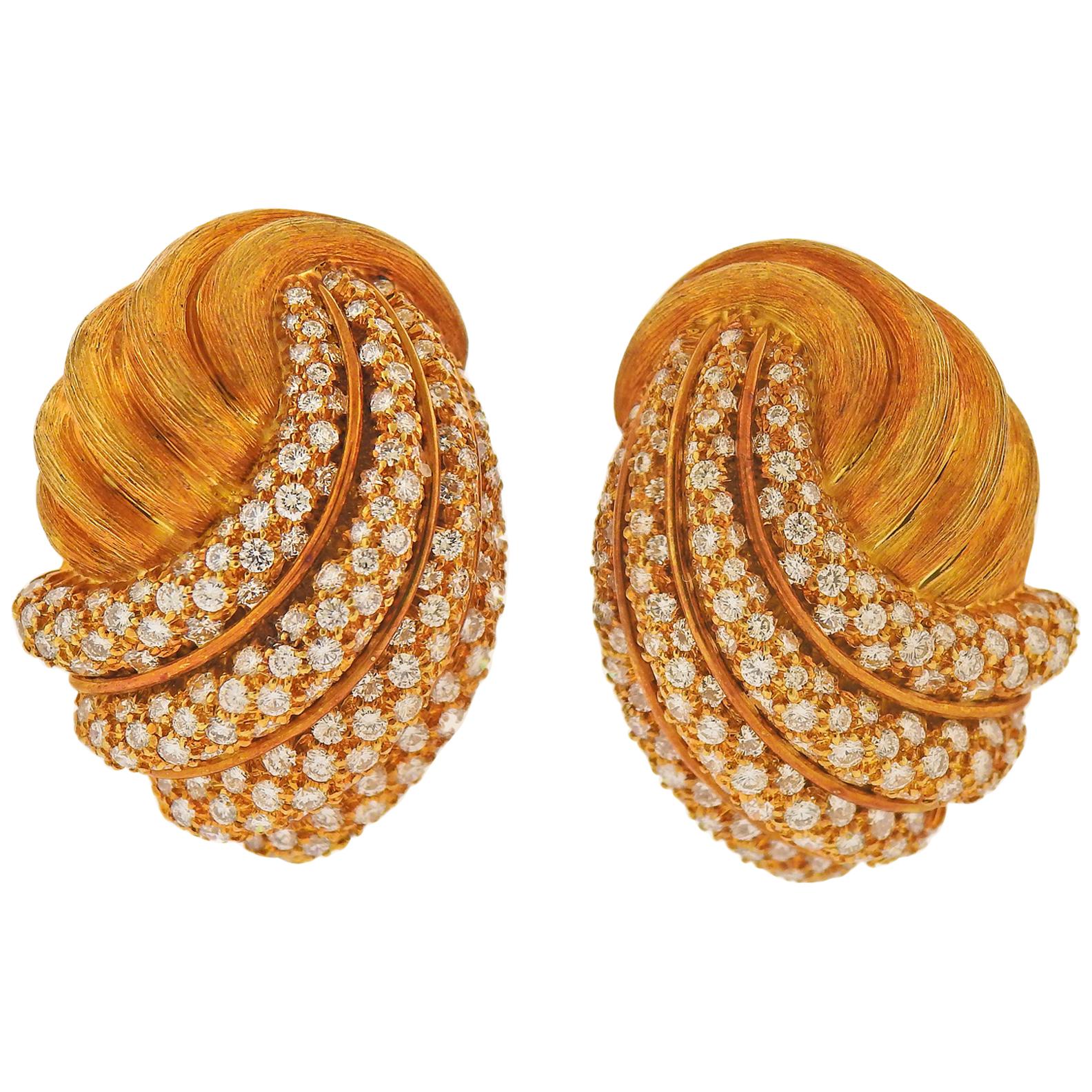 Henry Dunay Diamond Gold Earrings For Sale