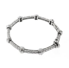 Pulsera de platino martillado con diamantes Henry Dunay