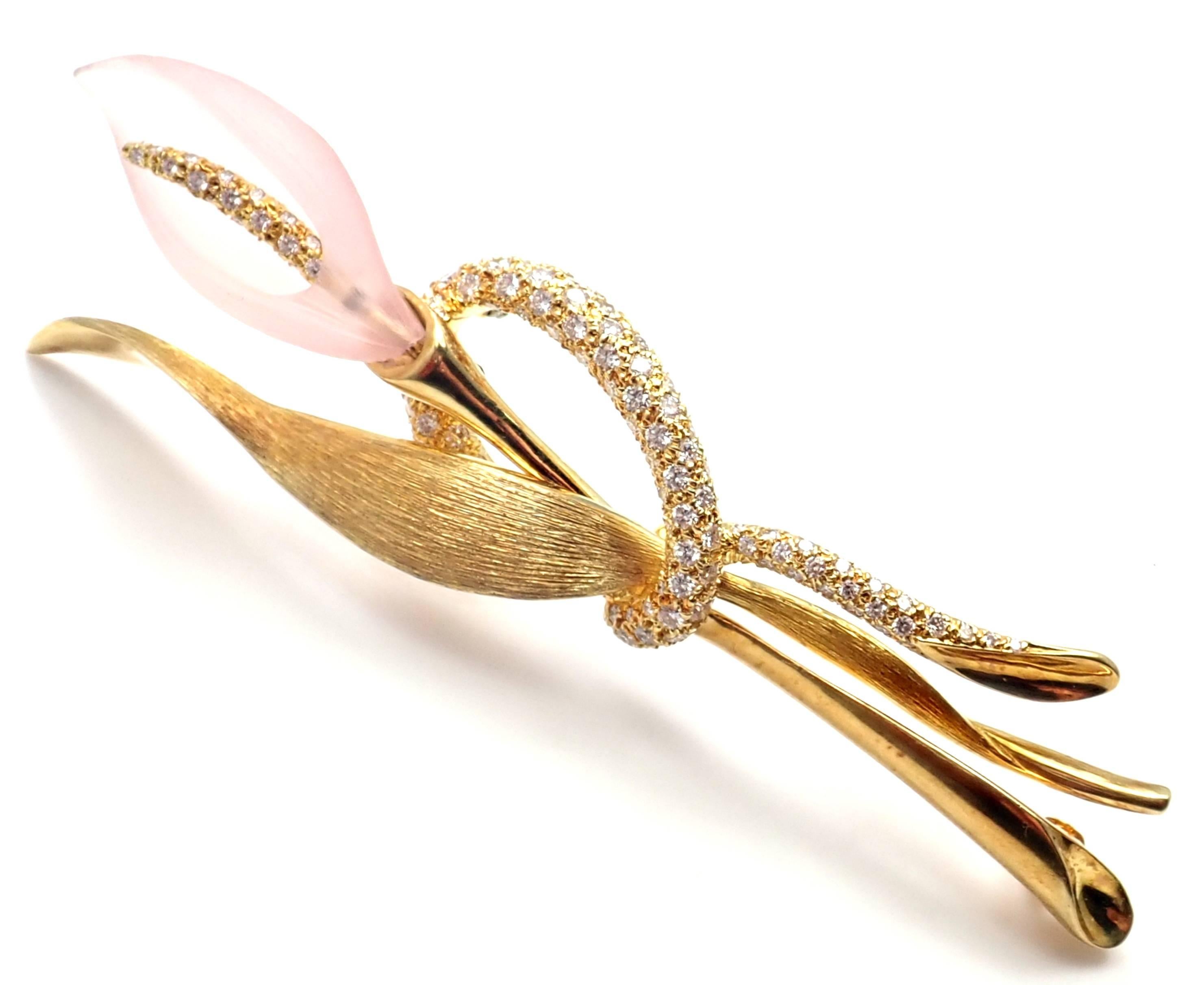18k Yellow Gold Diamond Rose Quartz Calla Lily Flower Pin Brooch By Henry Dunay. 
With 121 round brilliant cut diamonds VVS1 clarity G color total weight approx. 2.21ct
1 rose quartz
Details:
Measurements: 3.25