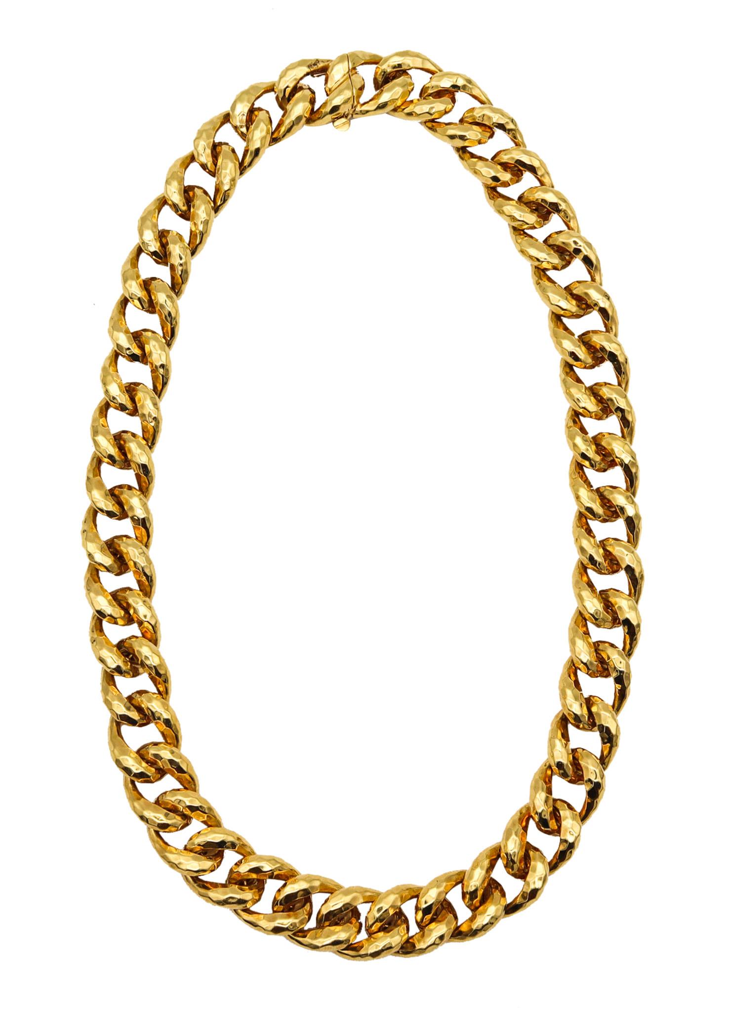 Links necklace designed by Henry Dunay.

Gorgeous necklace, created in New York city at the jewelry atelier of Henry Dunay, back in the late 20th century. This necklace has been crafted with multiples faceted links, made up in solid yellow gold of