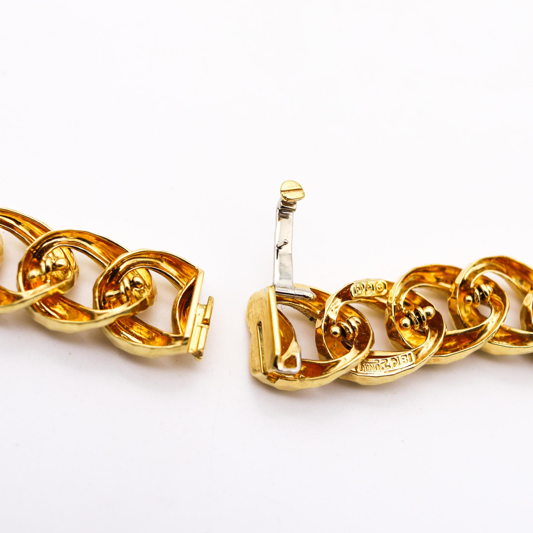 Henry Dunay Faceted Links Chain Necklace In Solid 18Kt Yellow Gold In Excellent Condition In Miami, FL