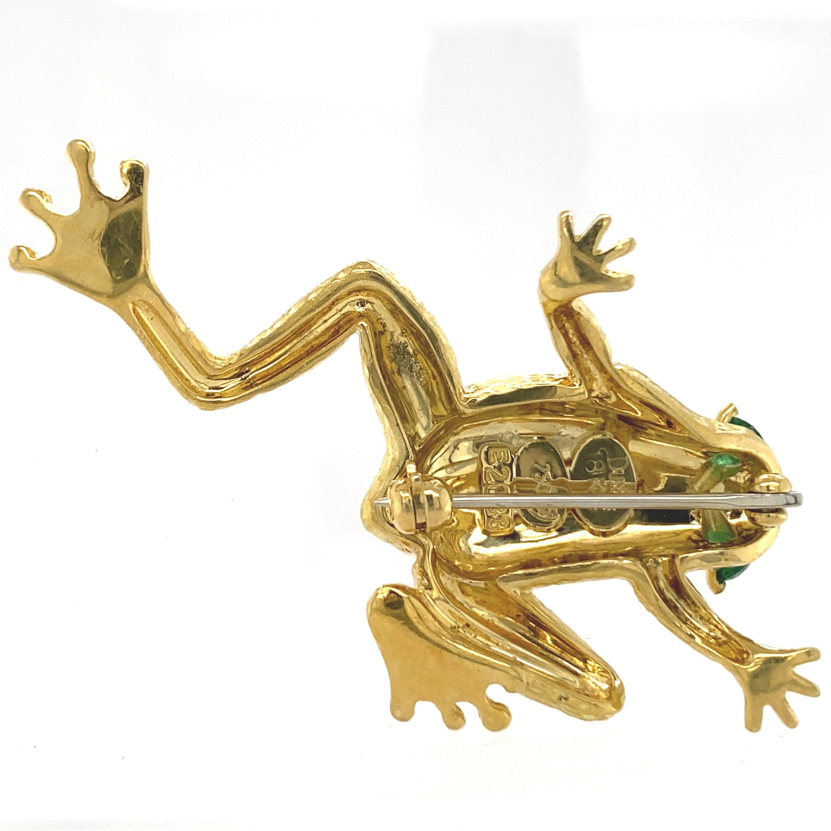 Henry Dunay Frog Brooch in 18 Karat Gold with Emerald Eyes 7