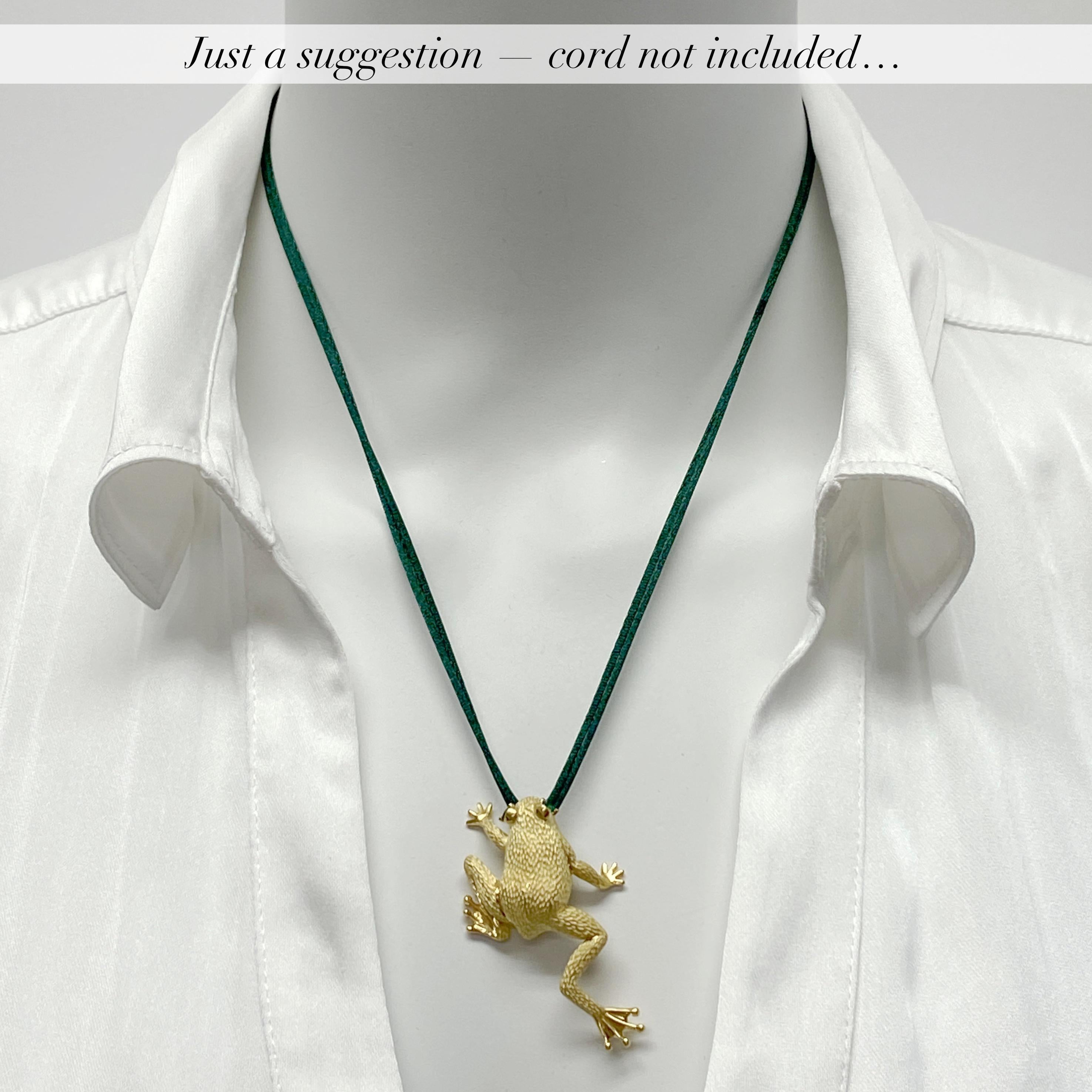 Henry Dunay Frog Brooch in 18 Karat Gold with Emerald Eyes 11