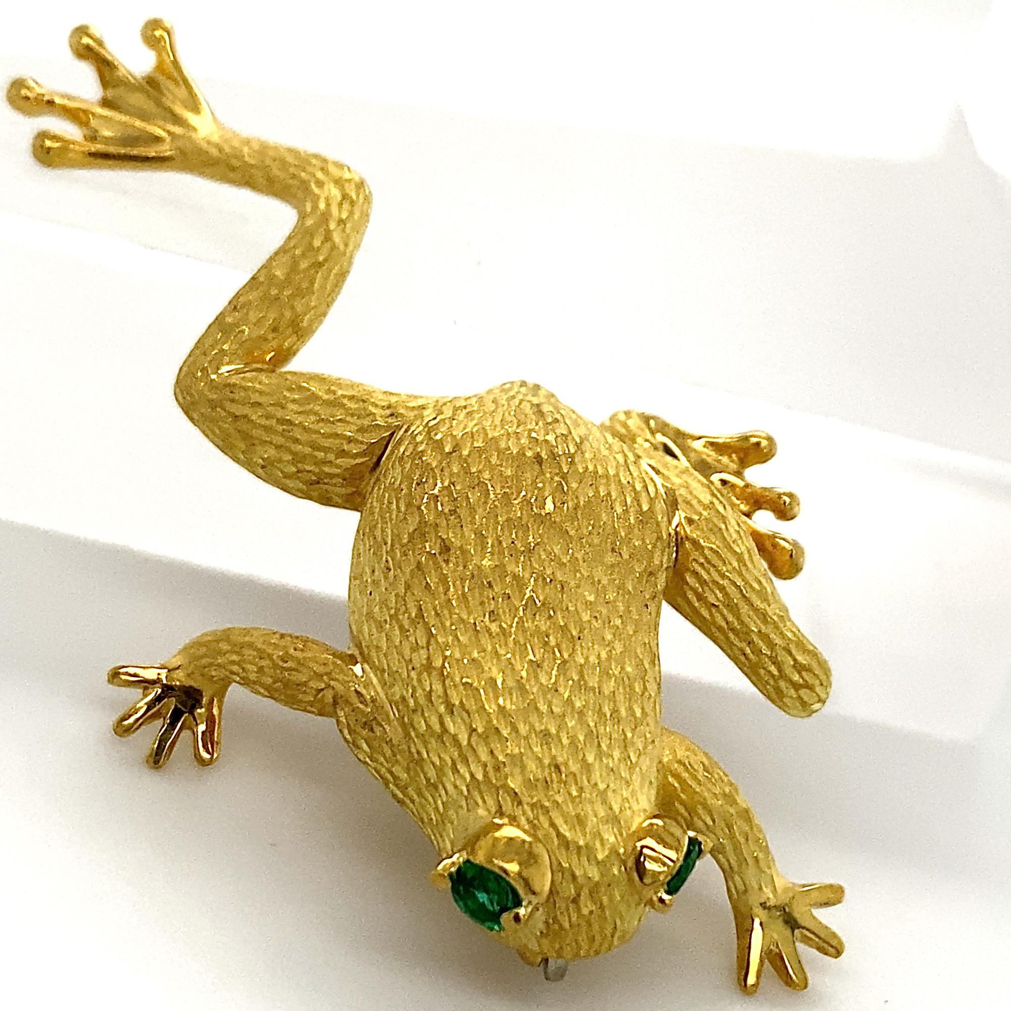 Contemporary Henry Dunay Frog Brooch in 18 Karat Gold with Emerald Eyes