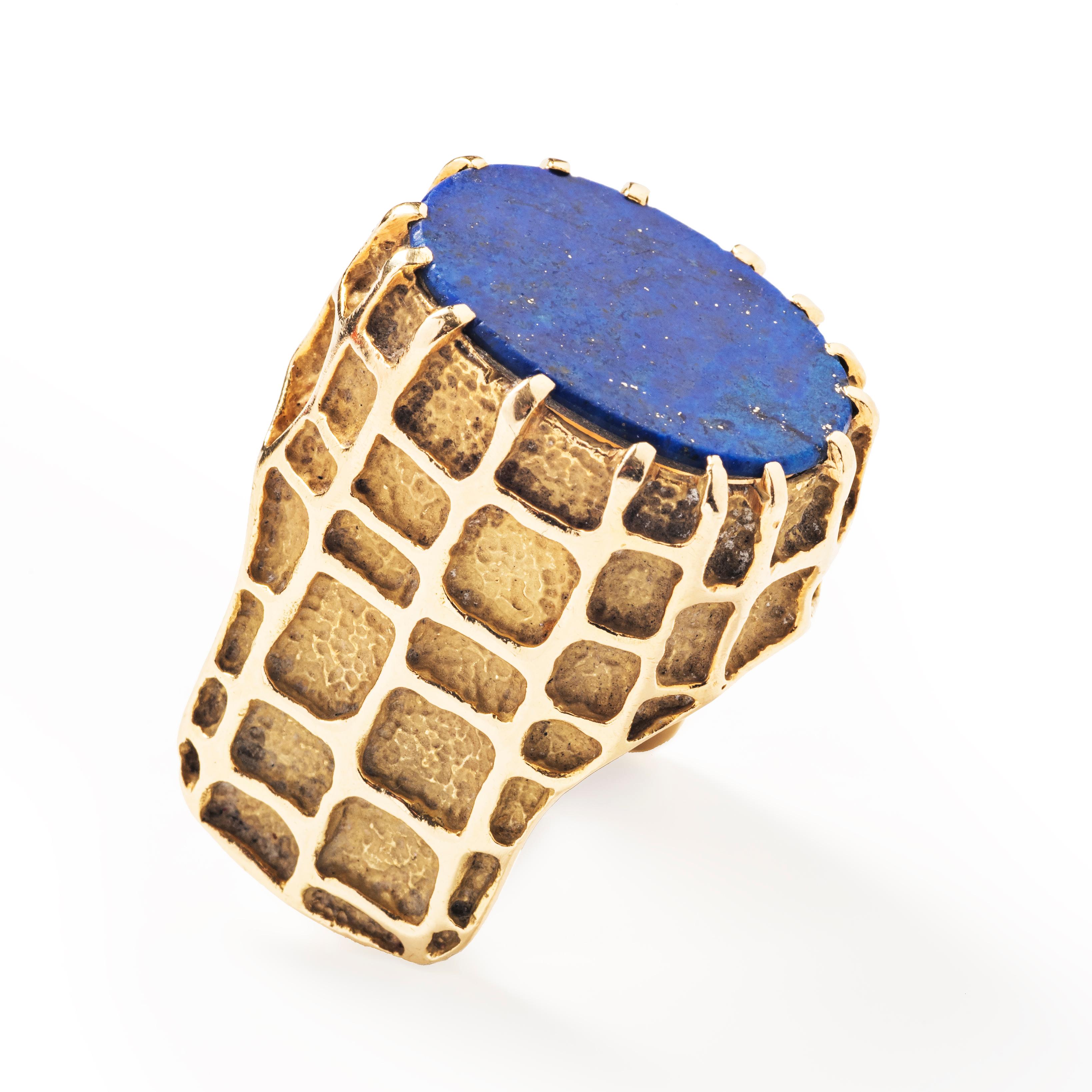 Henry Dunay Gold and Lapis Cocktail Ring For Sale 5