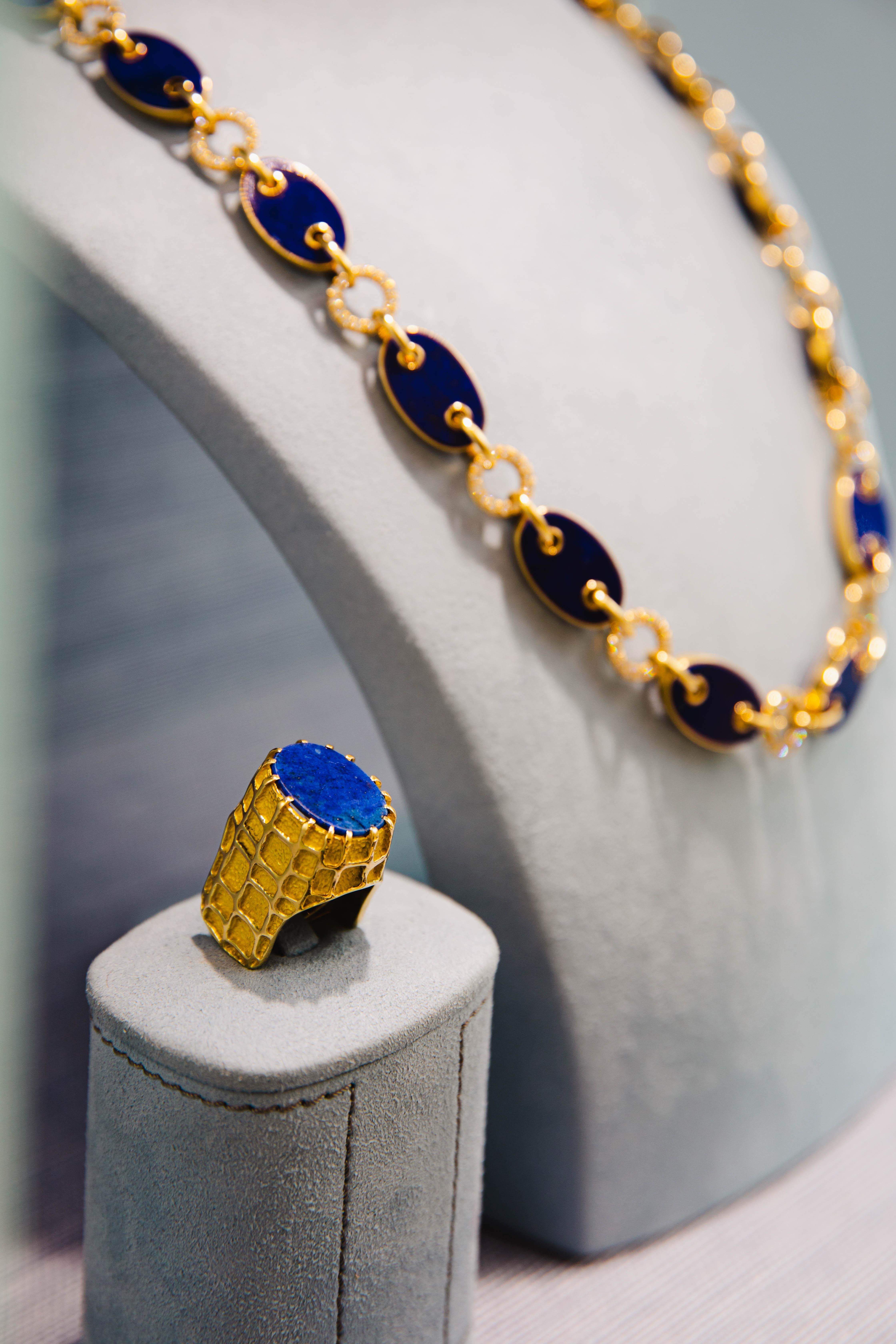 Modern Henry Dunay Gold and Lapis Cocktail Ring For Sale