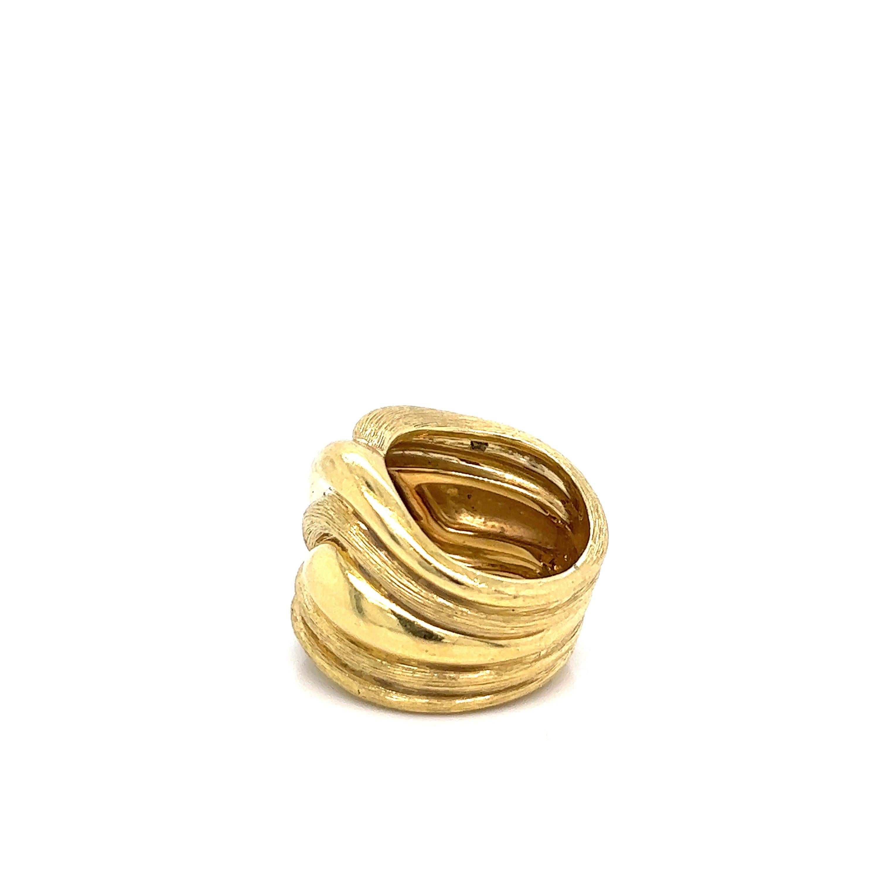 Henry Dunay Gold Ring In Excellent Condition For Sale In New York, NY