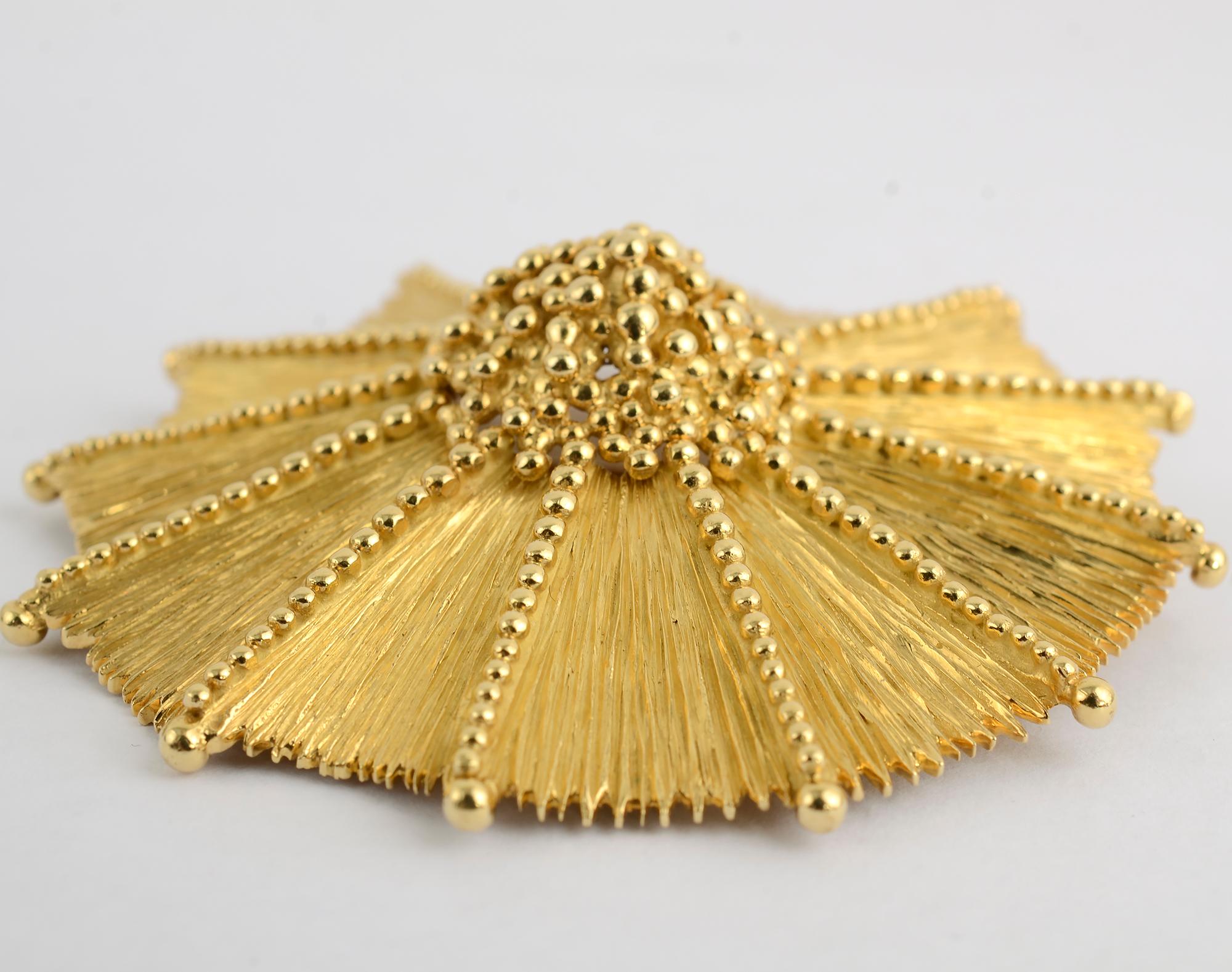 Contemporary Henry Dunay Gold Starburst Pendant or Brooch