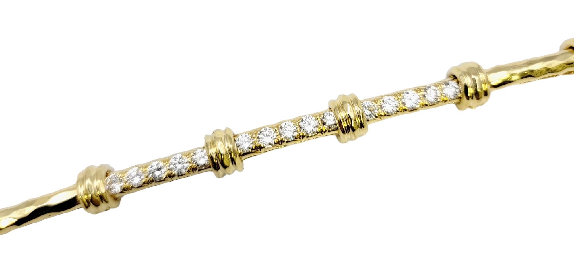 Gehämmertes Gliederarmband aus 18 Karat Gelbgold von Henry Dunay mit F-G-Diamanten im Zustand „Gut“ in Scottsdale, AZ