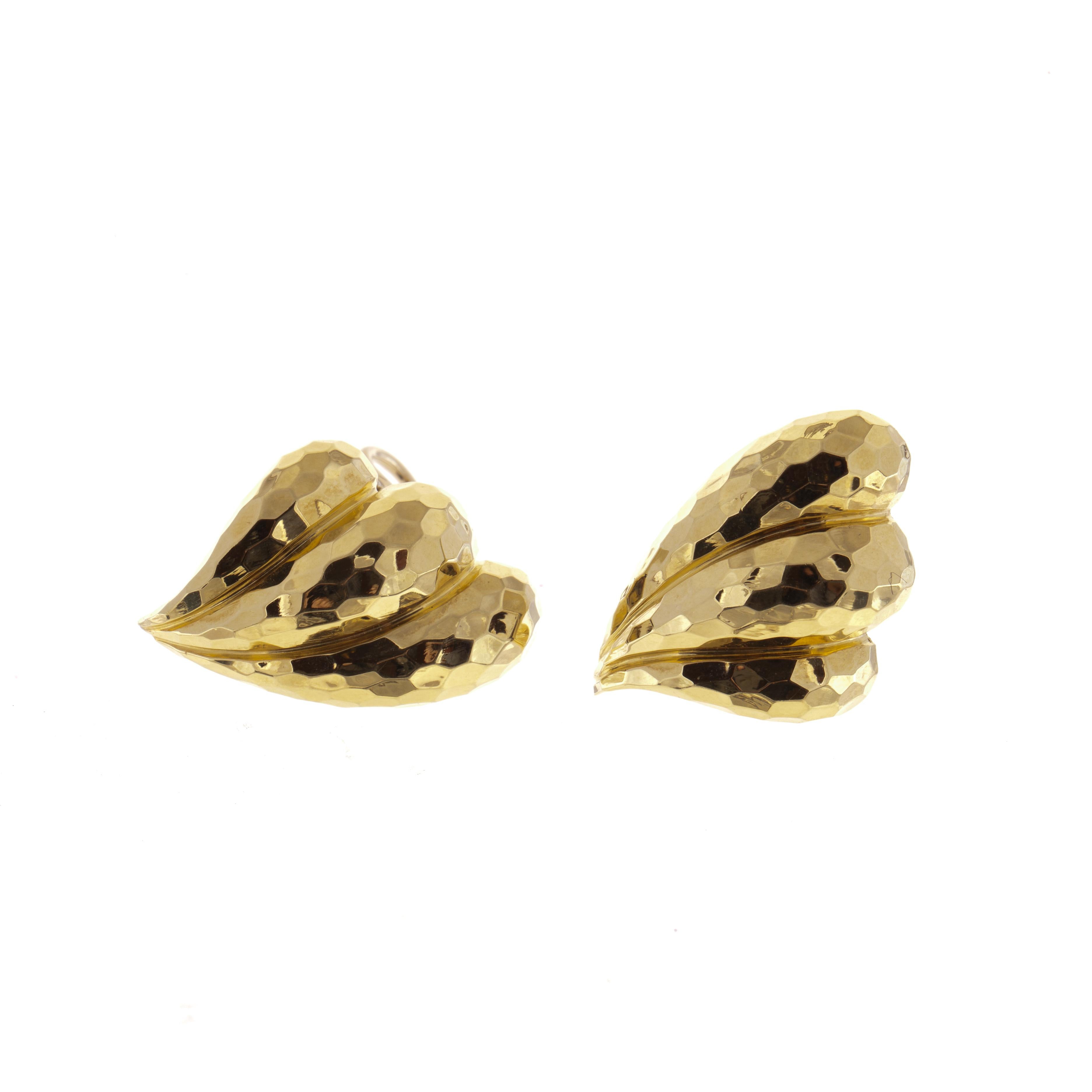 Henry Dunay Hammered Gold Earrings In Good Condition In Houston, TX