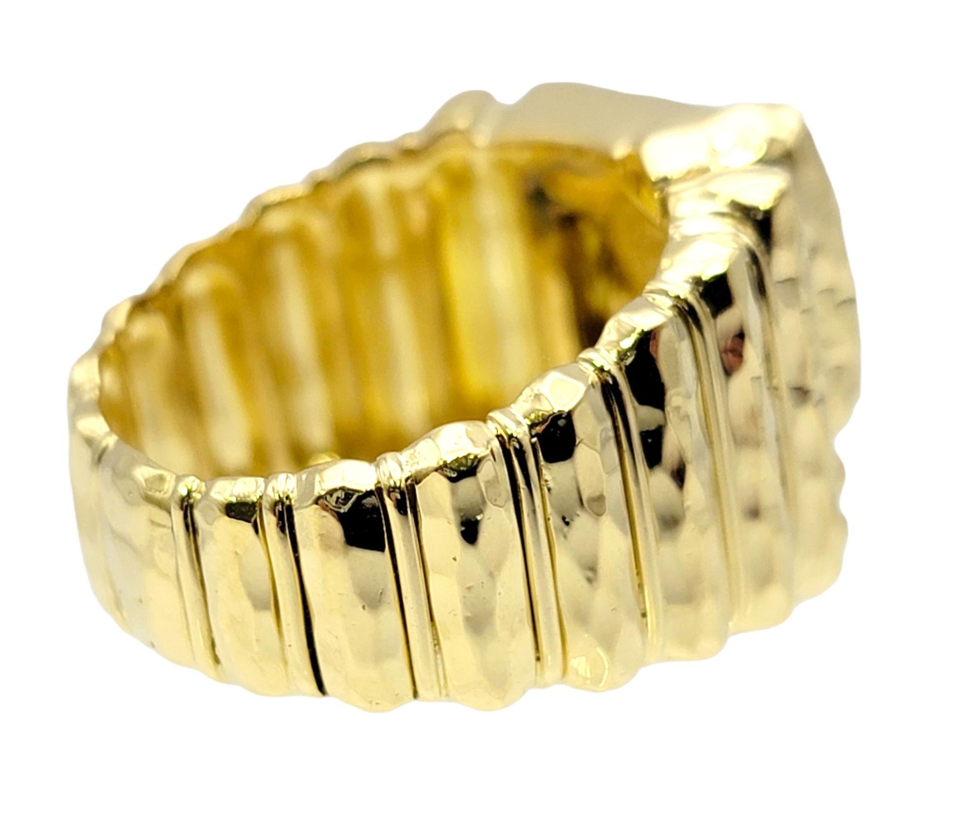 Henry Dunay Hammered Textured Geometric Band Ring in 18 Karat Yellow Gold In Good Condition For Sale In Scottsdale, AZ