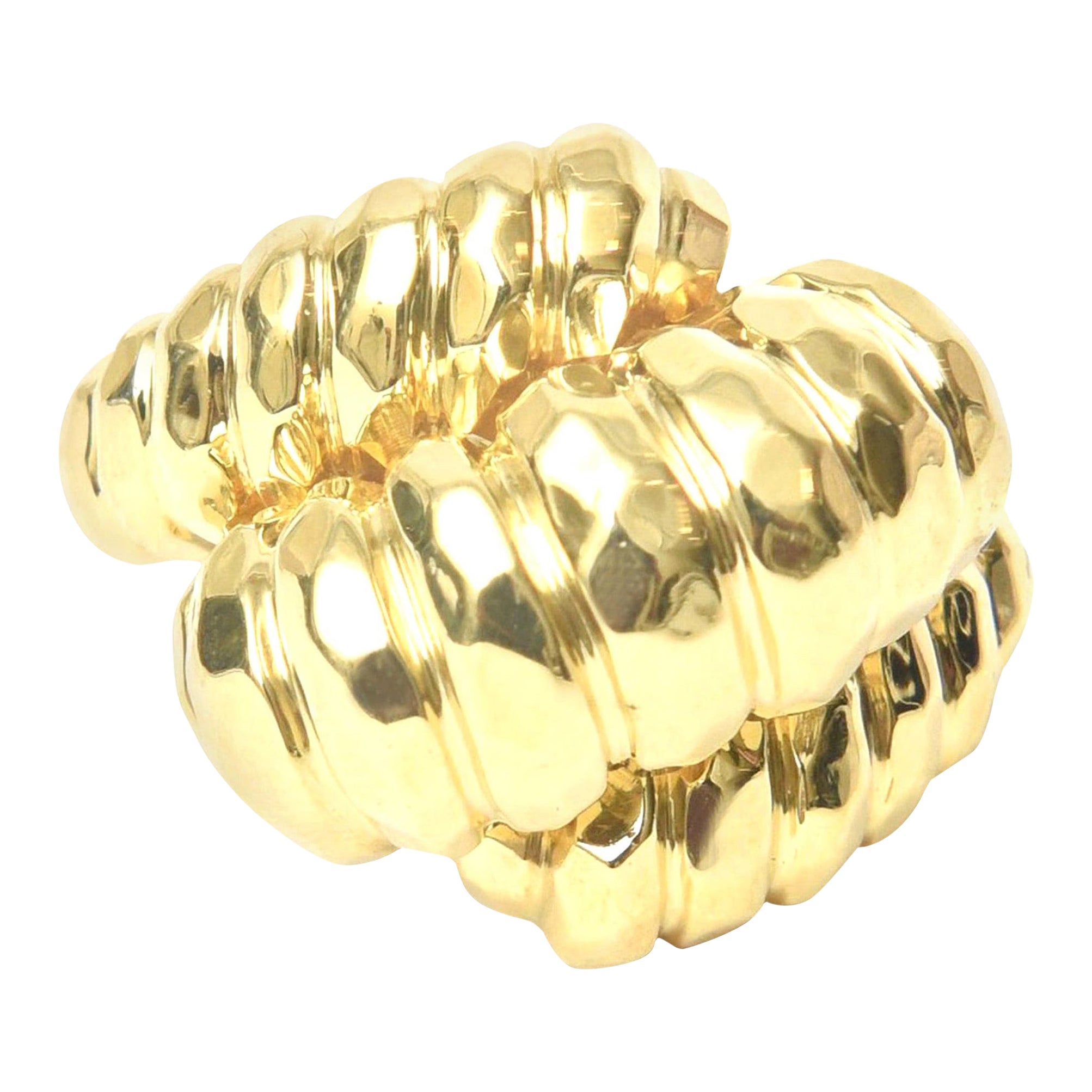 Henry Dunay, bague en or jaune 18 carats martelée à la main