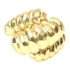 Henry Dunay Hand-Hammered 18 Karat Yellow Gold Ring