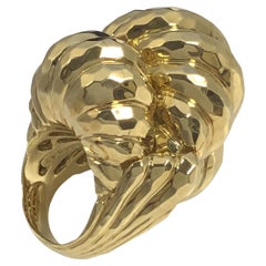 Henry Dunay Bague en or jaune martelé, large et impressionnante