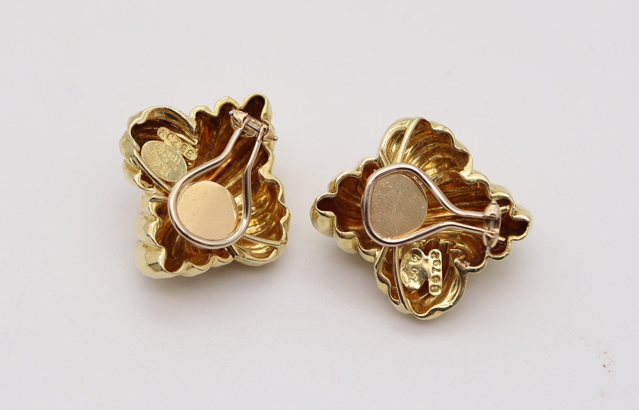 HENRY Dunay New York Boucles d'oreilles Clips-On en or jaune 18Kt massif et facetté Excellent état - En vente à Miami, FL