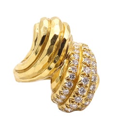 HENRY DUNAY Anillo de cóctel de Nueva York en oro amarillo macizo de 18 quilates con diamantes VS