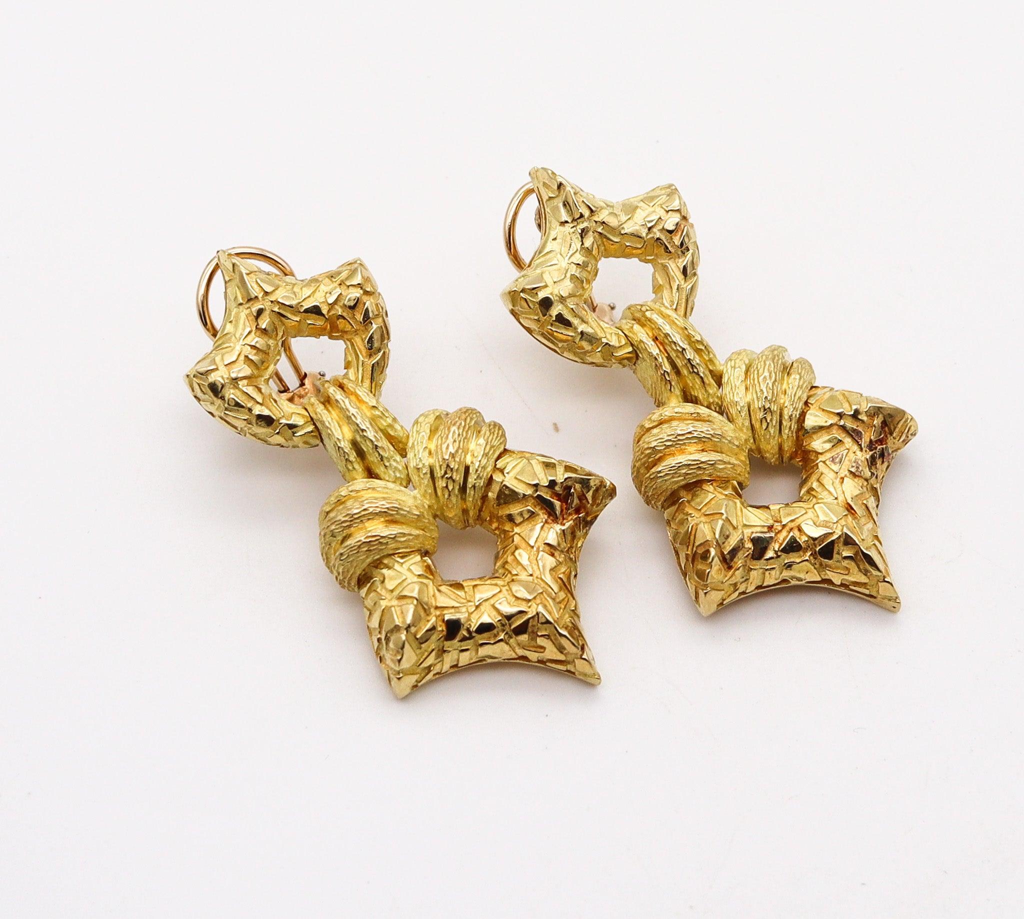 Modernist HENRY DUNAY New York Door Knockers Drop Earrings In Solid 18Kt Yellow Gold For Sale