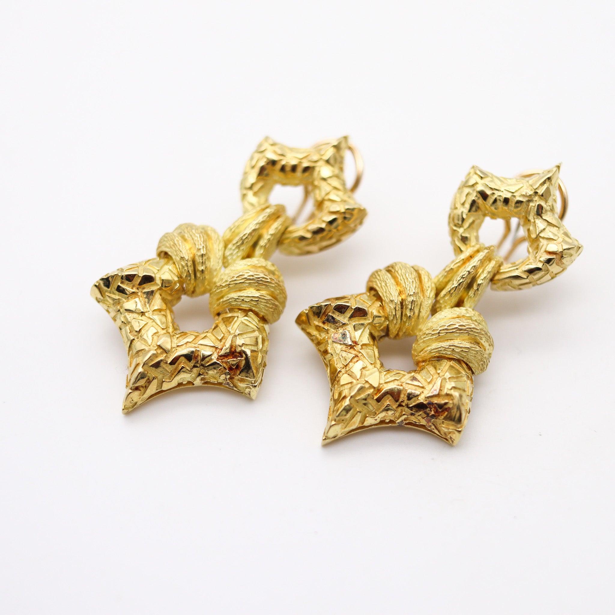 HENRY DUNAY New York Door Knockers Drop Earrings In Solid 18Kt Yellow Gold For Sale 1