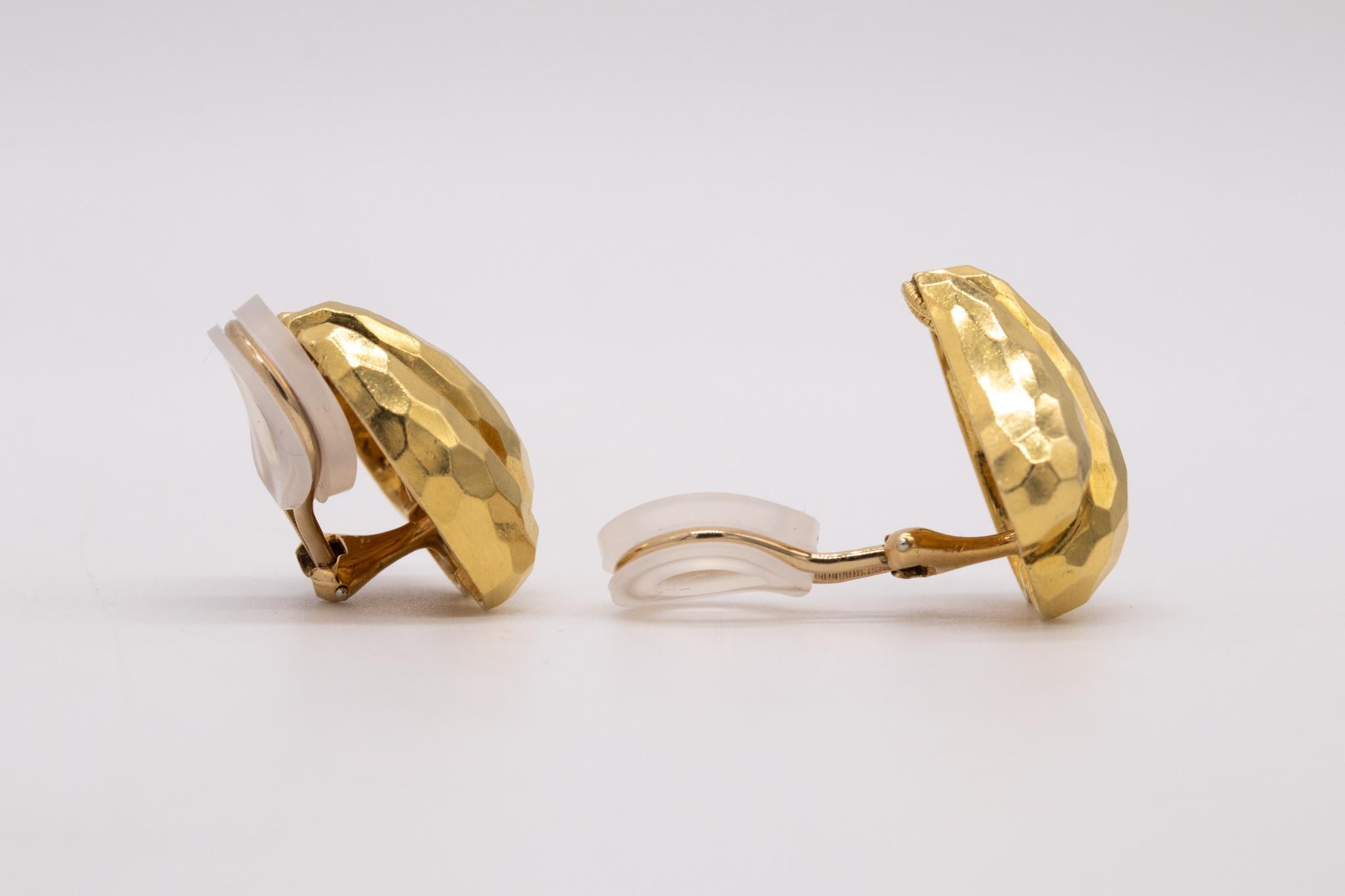 Contemporary Henry Dunay New York Faceted Hammered Earrings in Textured 18kt Yellow Gold
