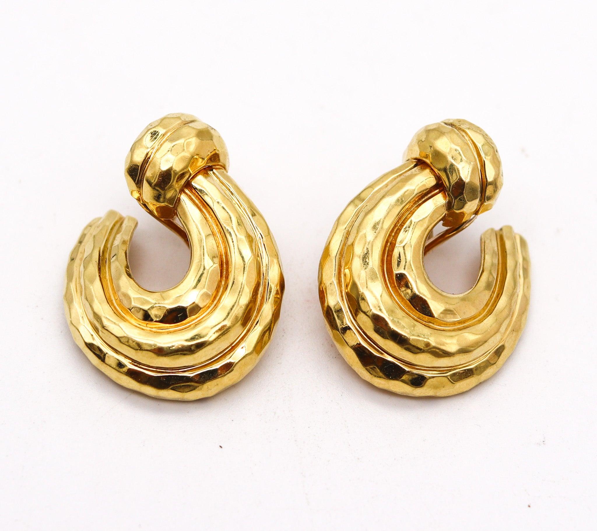 HENRY DUNAY New York Créoles à facettes en or jaune massif 18 carats Excellent état - En vente à Miami, FL