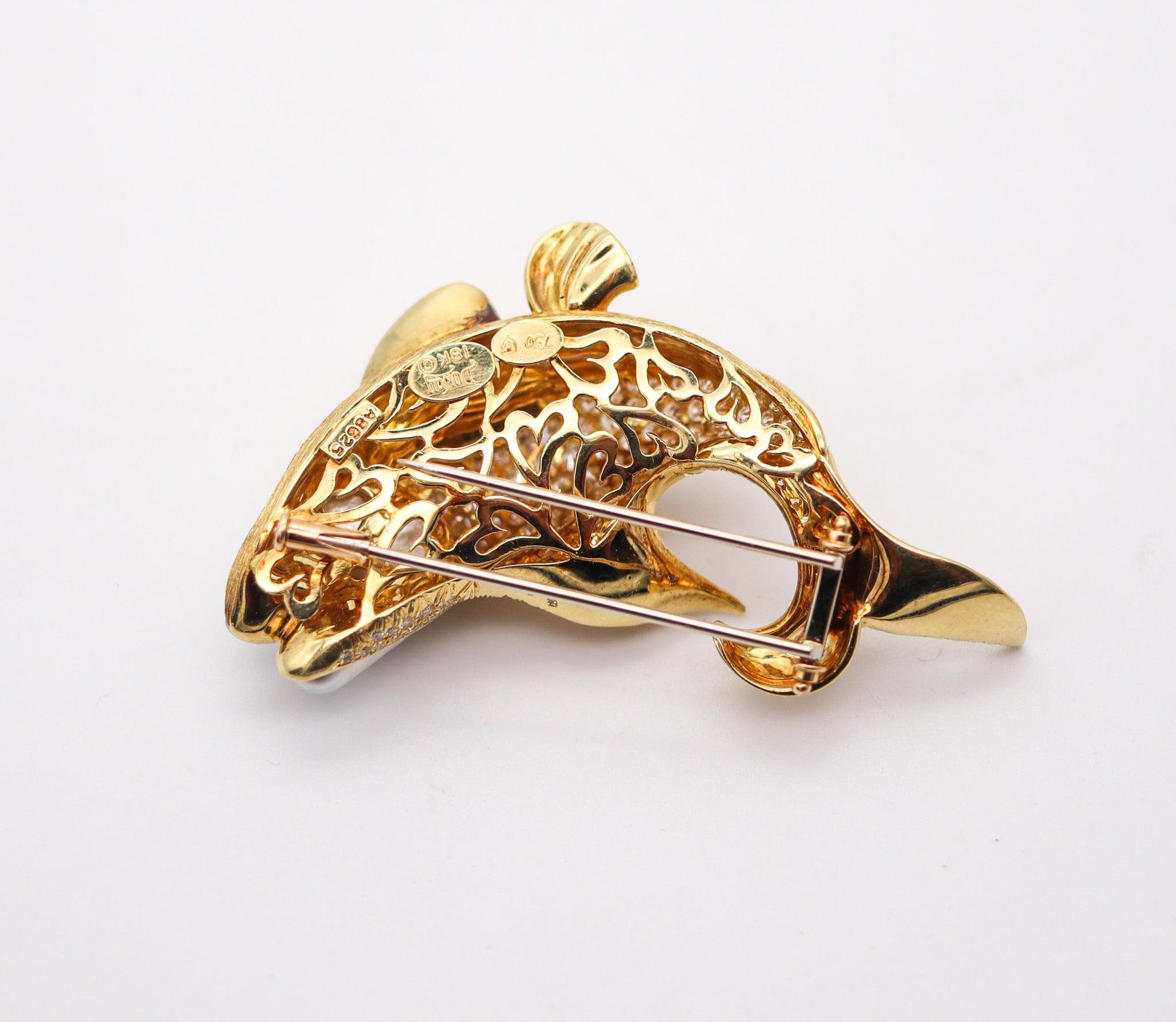Donna HENRY Dunay Spilla a forma di pesce di New York in oro giallo massiccio 18Kt con diamanti VS in vendita