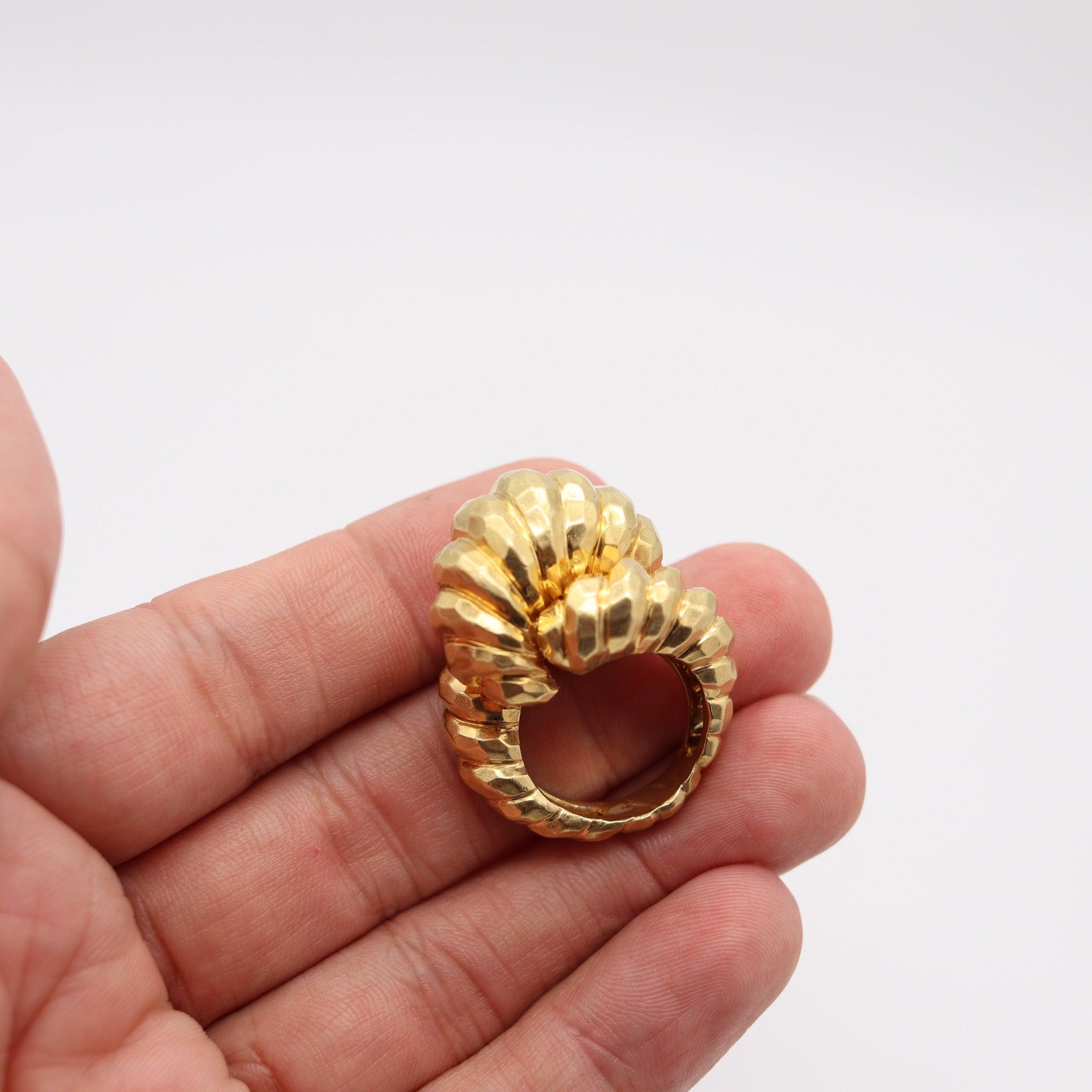 HENRY DUNAY Nueva York Anillo de cóctel macizo de oro amarillo de 18 quilates facetado en venta 2