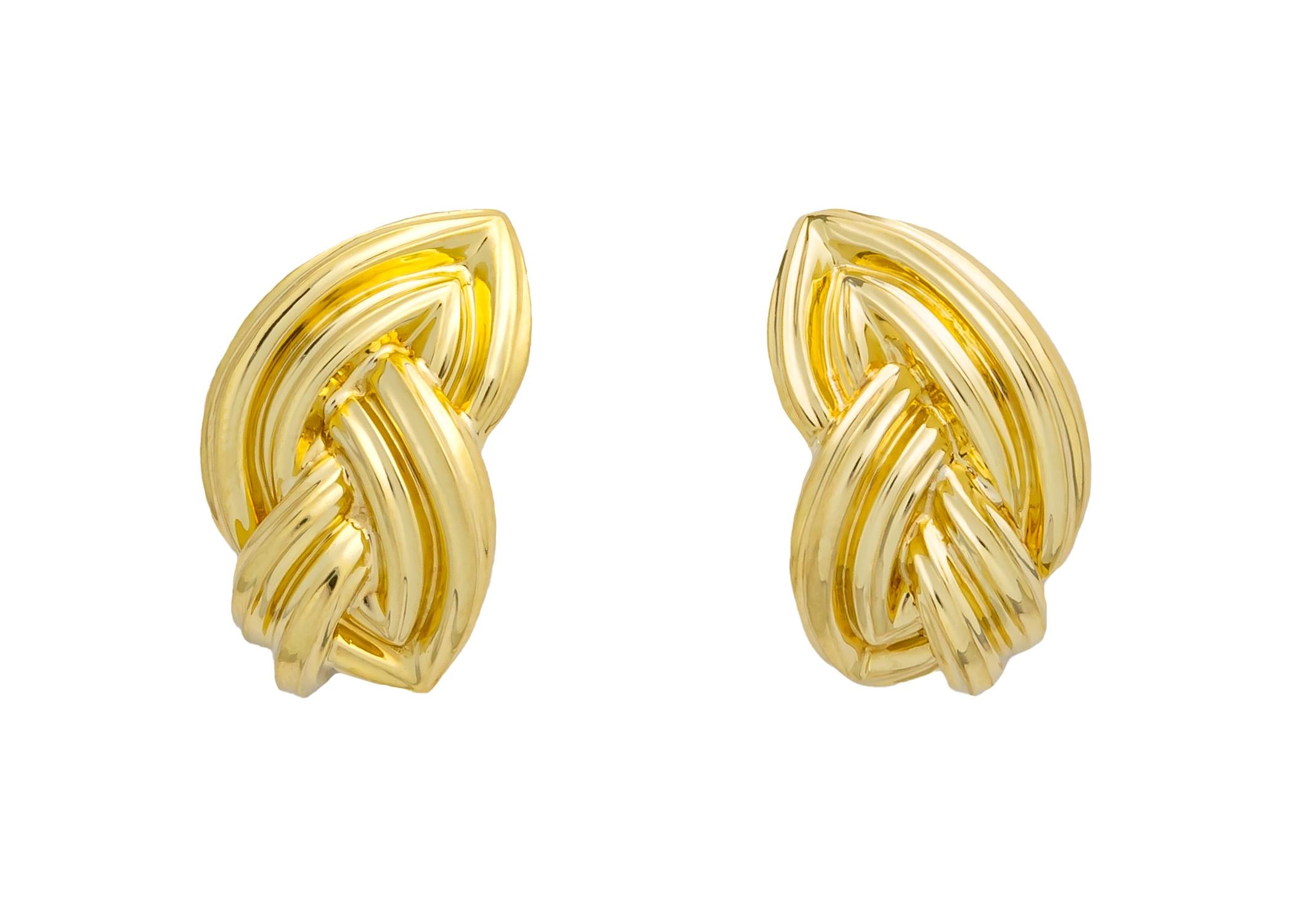 Contemporary Henry Dunay Nightwind Gold Earrings For Sale