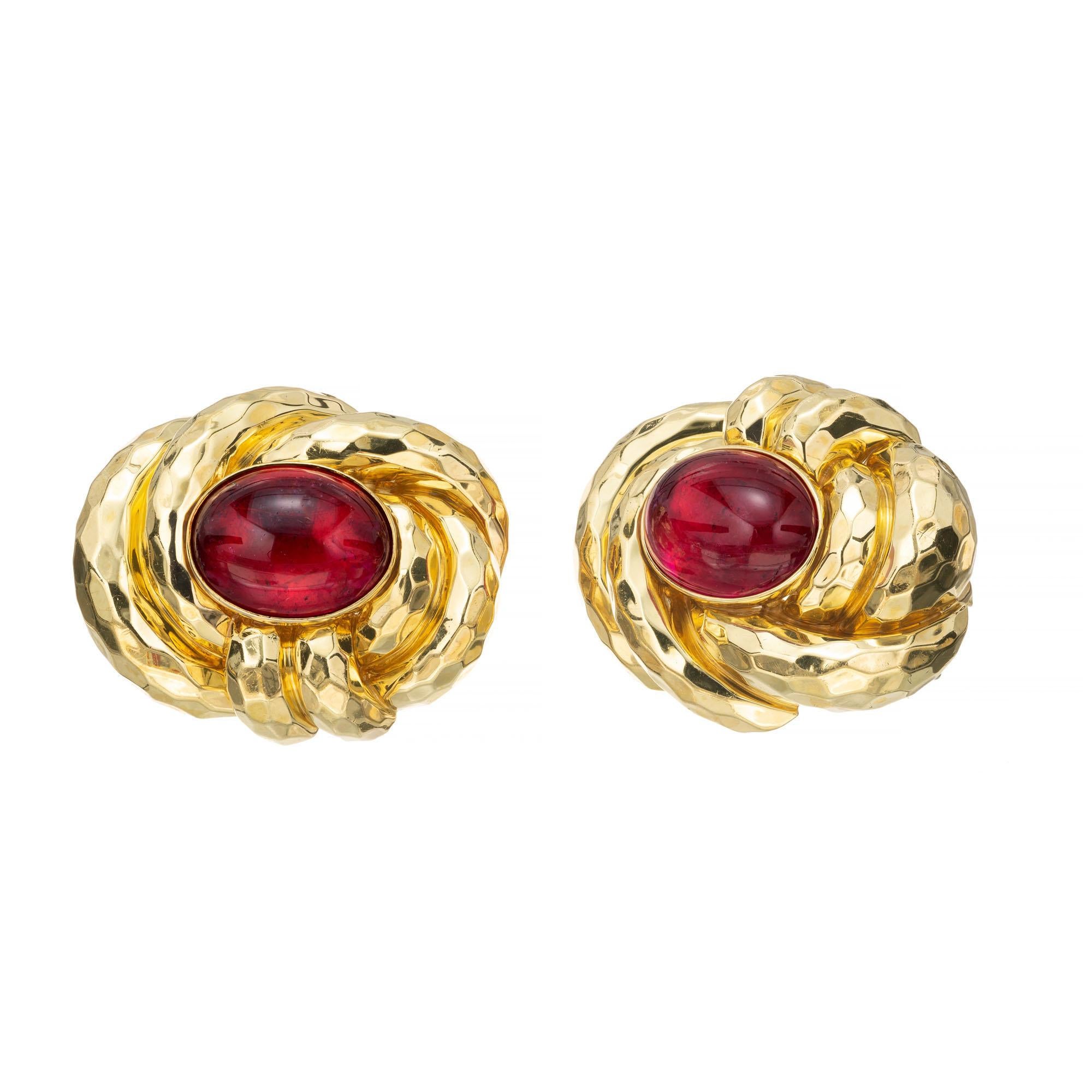 Henry Dunay Pink Tourmaline Rubellite Hammered Gold Earrings In Excellent Condition In Stamford, CT