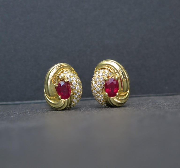 Henry Dunay Ruby and Diamond 18 Karat Gold Knot Earrings, 1980s In Good Condition For Sale In Austin, TX